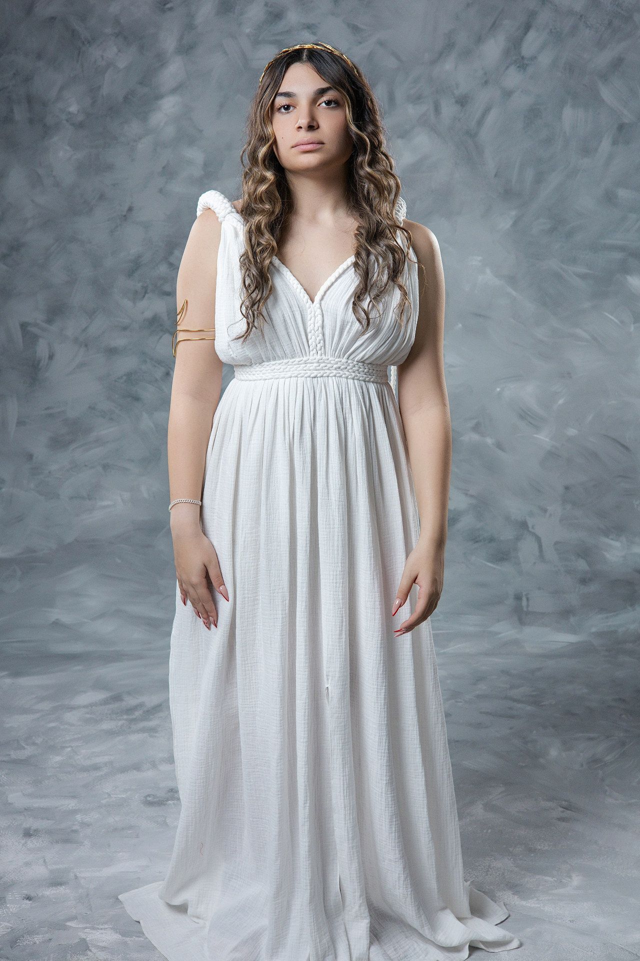 The spirit of youth and elegance: Get your picture taken as a Hellenic Beauty at GreekClick studio.