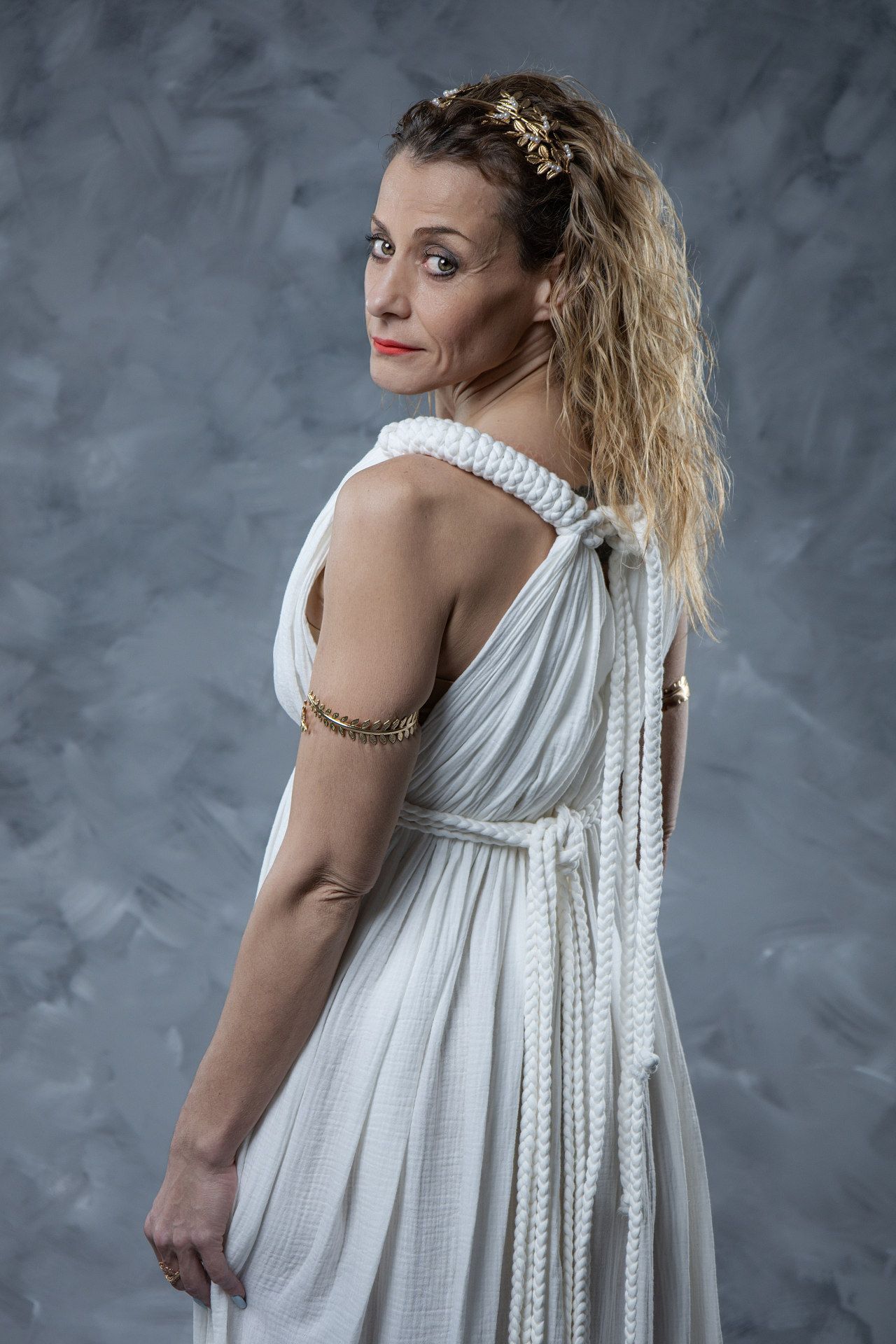Create memories when you visit Athens with a themed photoshoot as a hero and a goddess.