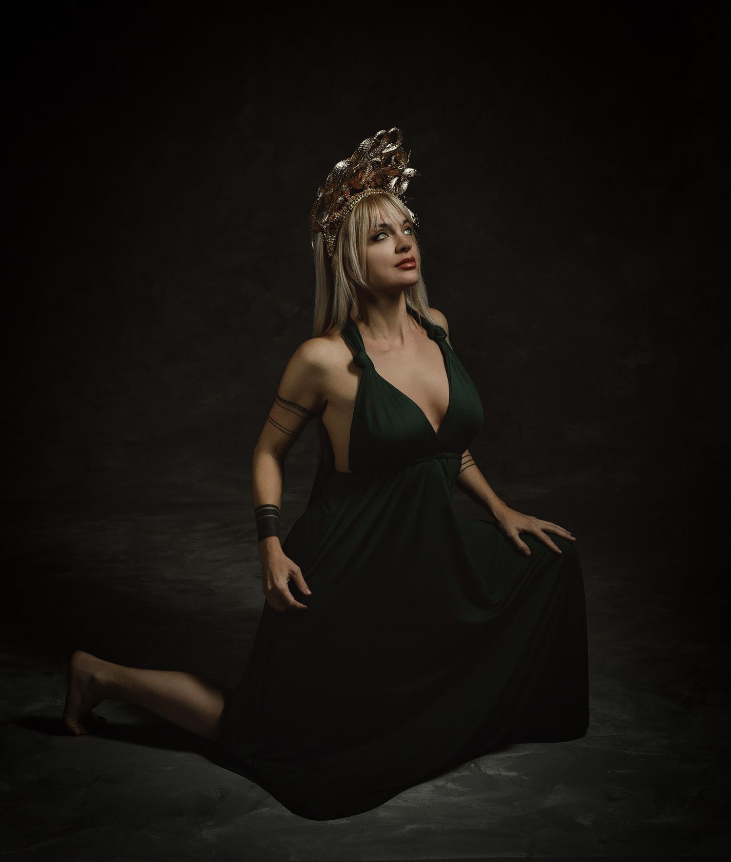 Make your trip unforgettable when you visit Athens with a professional Medusa-themed photoshoot.
