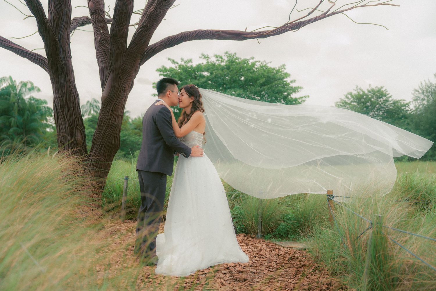 documentary wedding photography singapore couple shoot