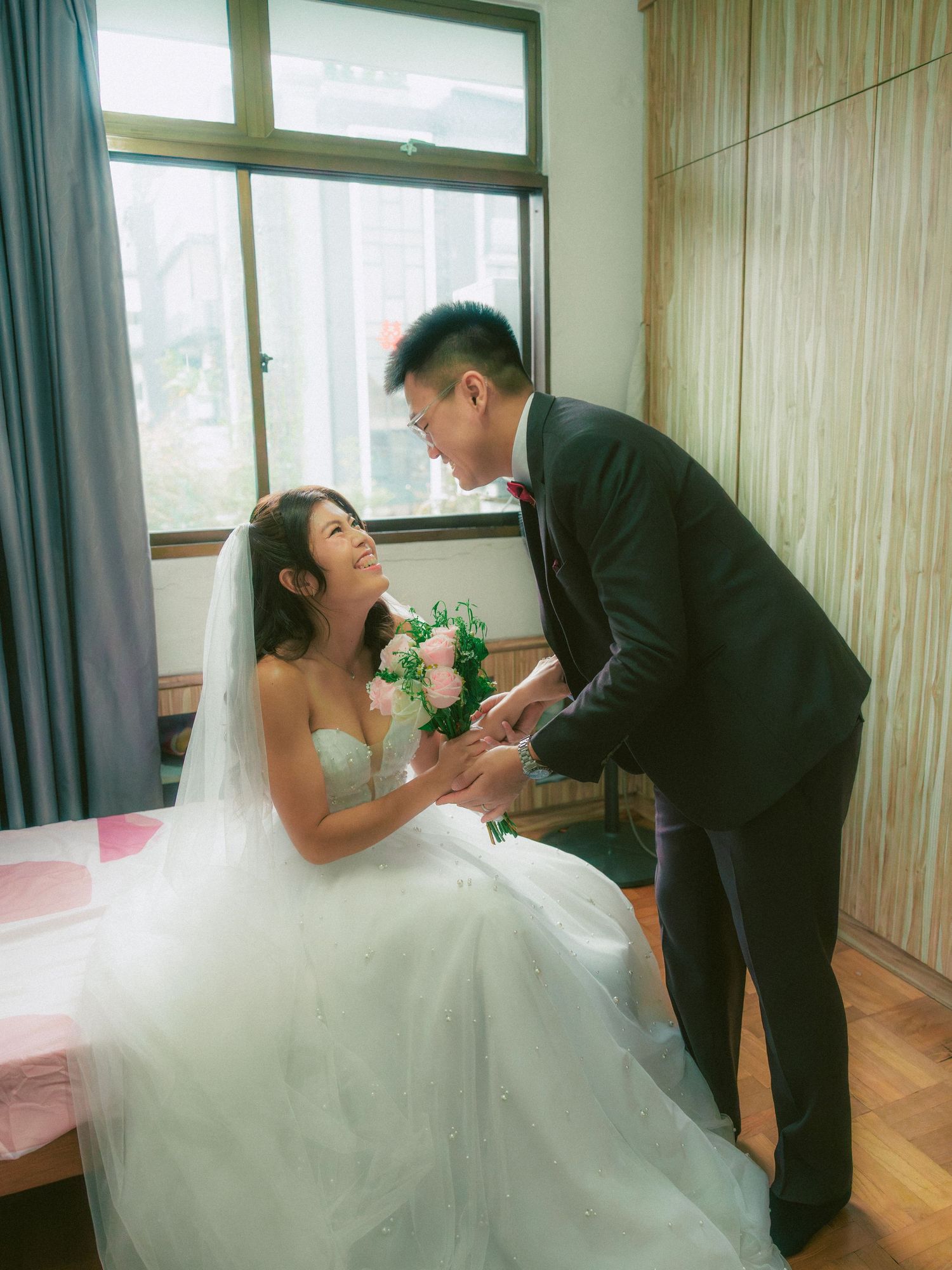documentary wedding photography singapore couple shoot
