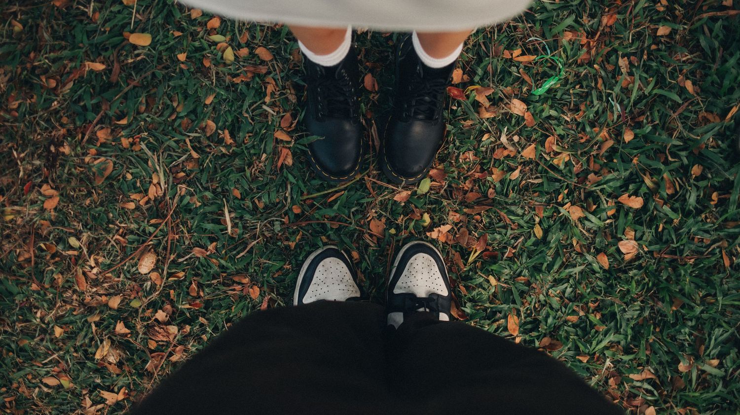 candid couple photos arwaa mansion singapore