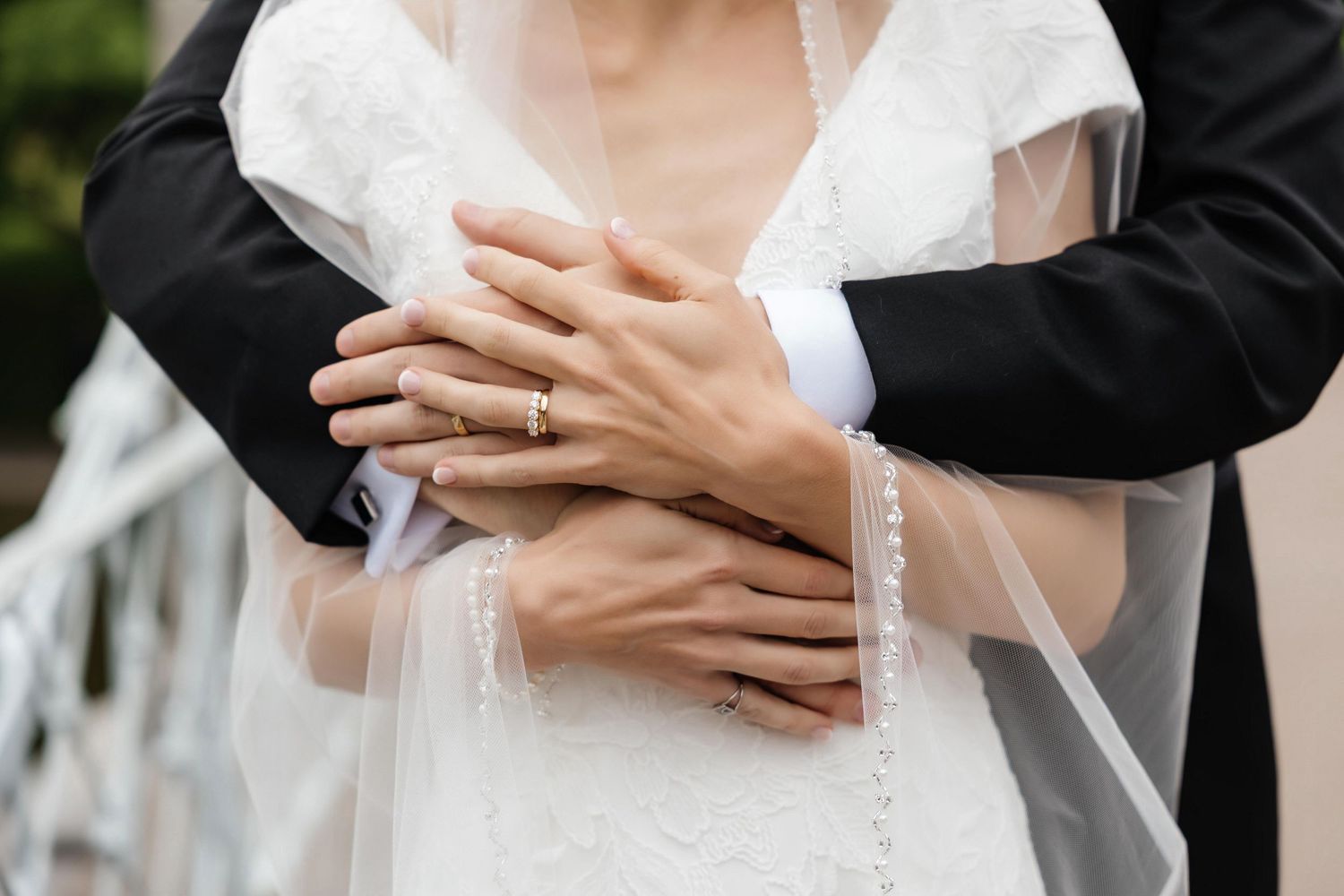 Wedding rings detail shot at The Tampa Club — Tampa FL wedding photographer Grand Photo Karyna Oliinyk