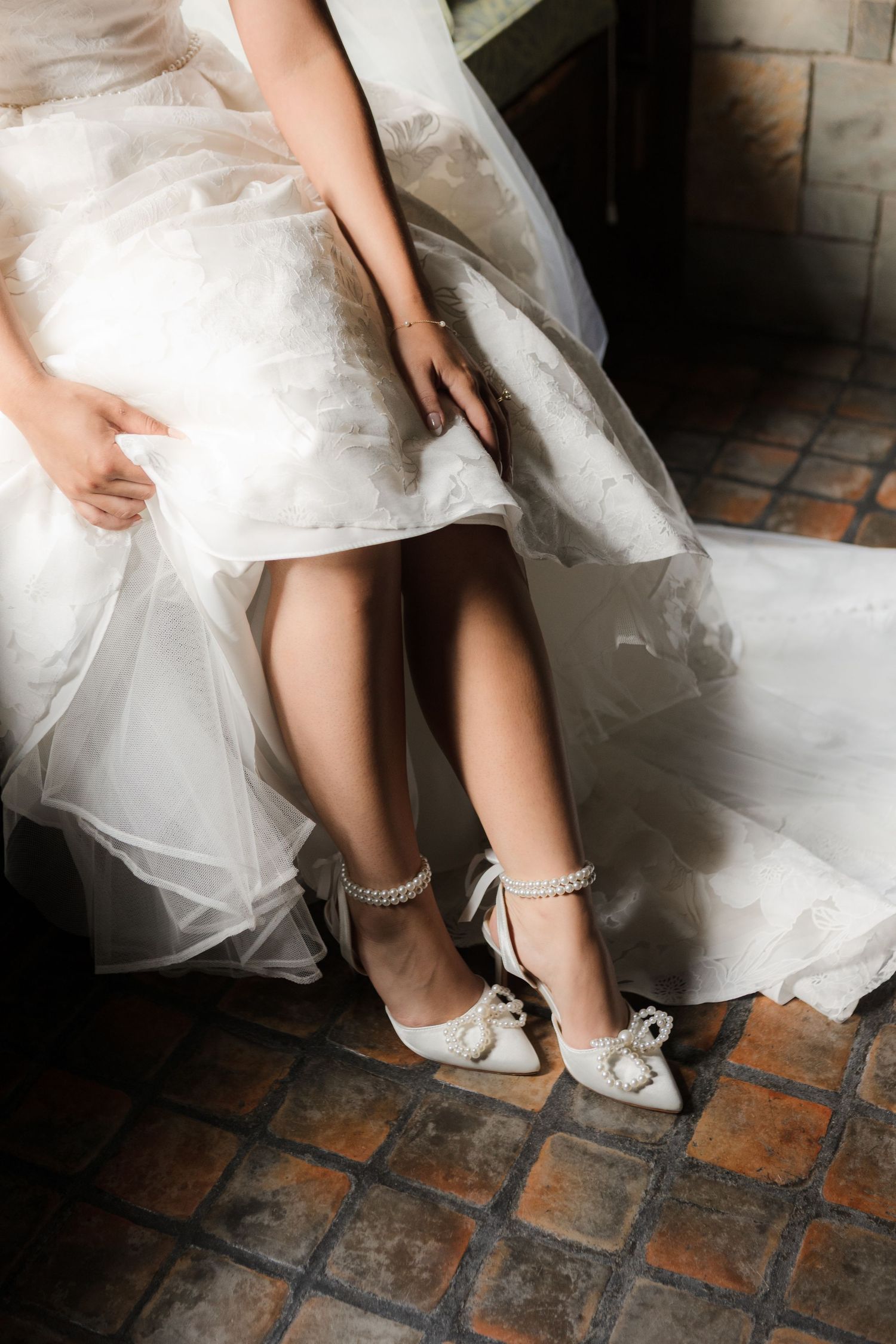 Bride getting ready at The Vault in Tampa Florida, captured by Grand Photo by Karyna Oliinyk