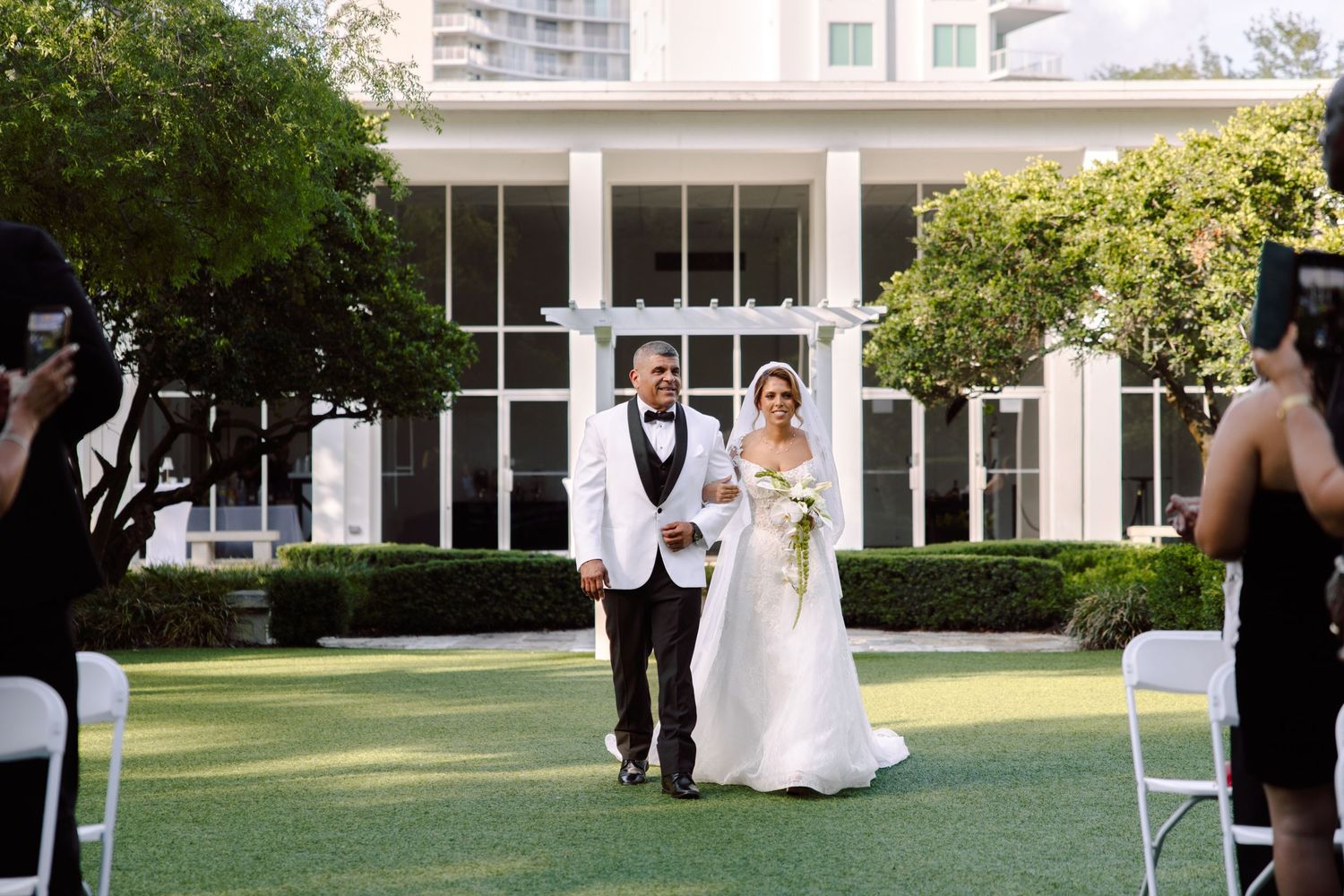 Wedding Ceremony at Tampa Garden Club, Florida, captured by Grand Photo by Karyna Oliinyk