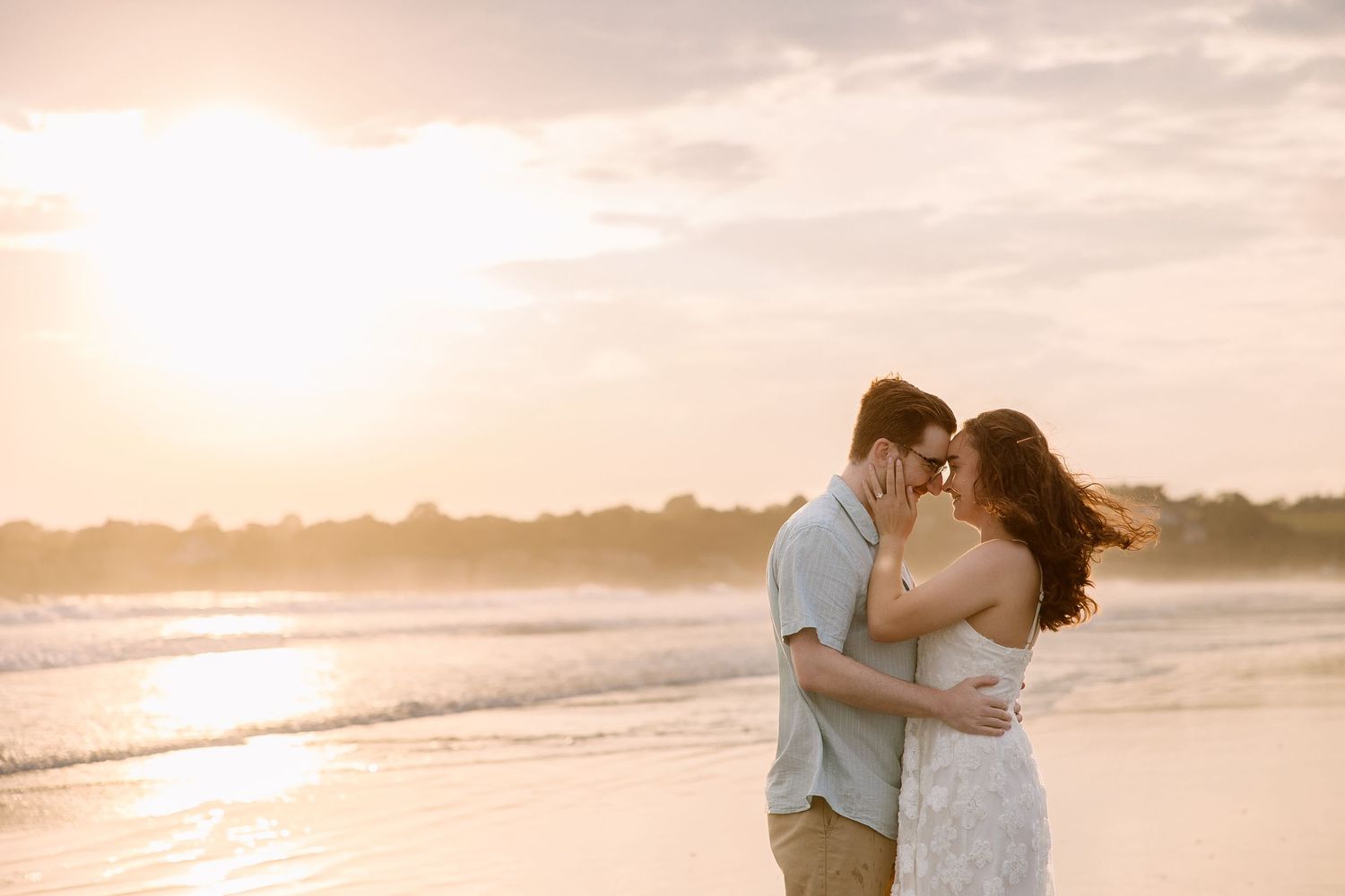 Engagement session on St. Pete Beach at sunset in St. Petersburg, Florida — wedding photographer Grand Photo, Karyna Oliinyk