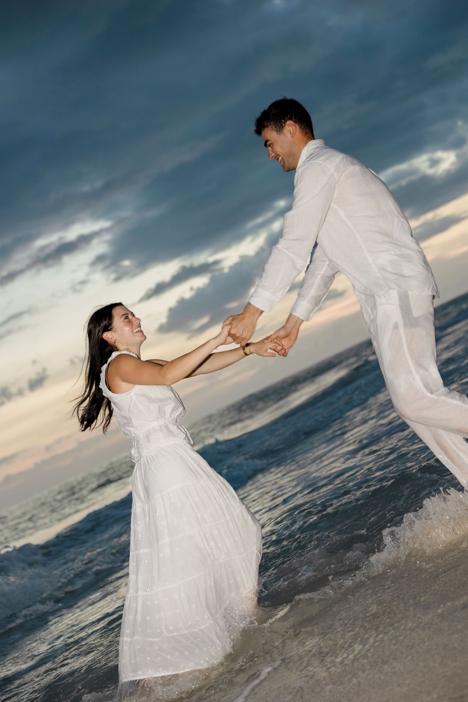 Engagement photography in Sarasota Siesta Key Beach by engagement photographer Grand Photo Karyna Oliinyk