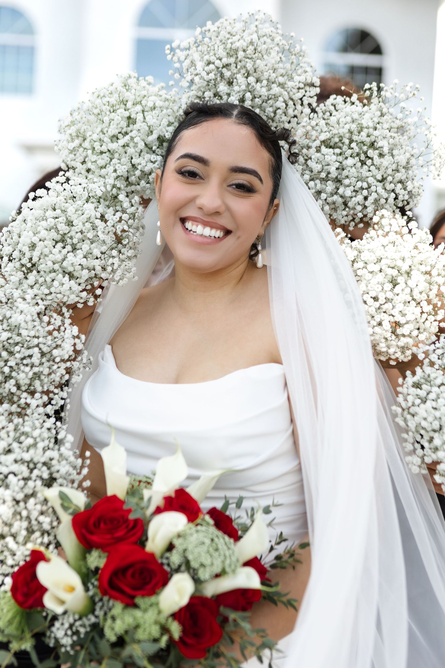 Hispanic bride portrait at Harborside Chapel in Safety Harbor, Florida — wedding photographer Grand Photo, Karyna Oliinyk