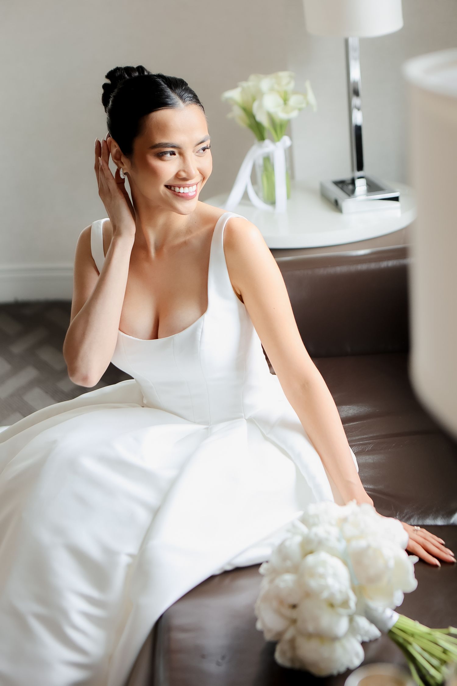 Bridal portrait with white bouquet at The Tampa Edition — Tampa Bay FL luxury wedding photographer Grand Photo