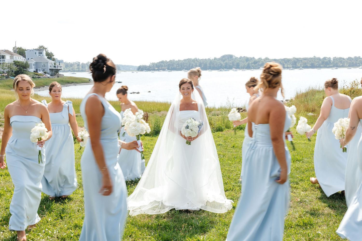 Bride with bridesmaids in Tampa FL, wedding photographer Grand Photo Karyna Oliinyk