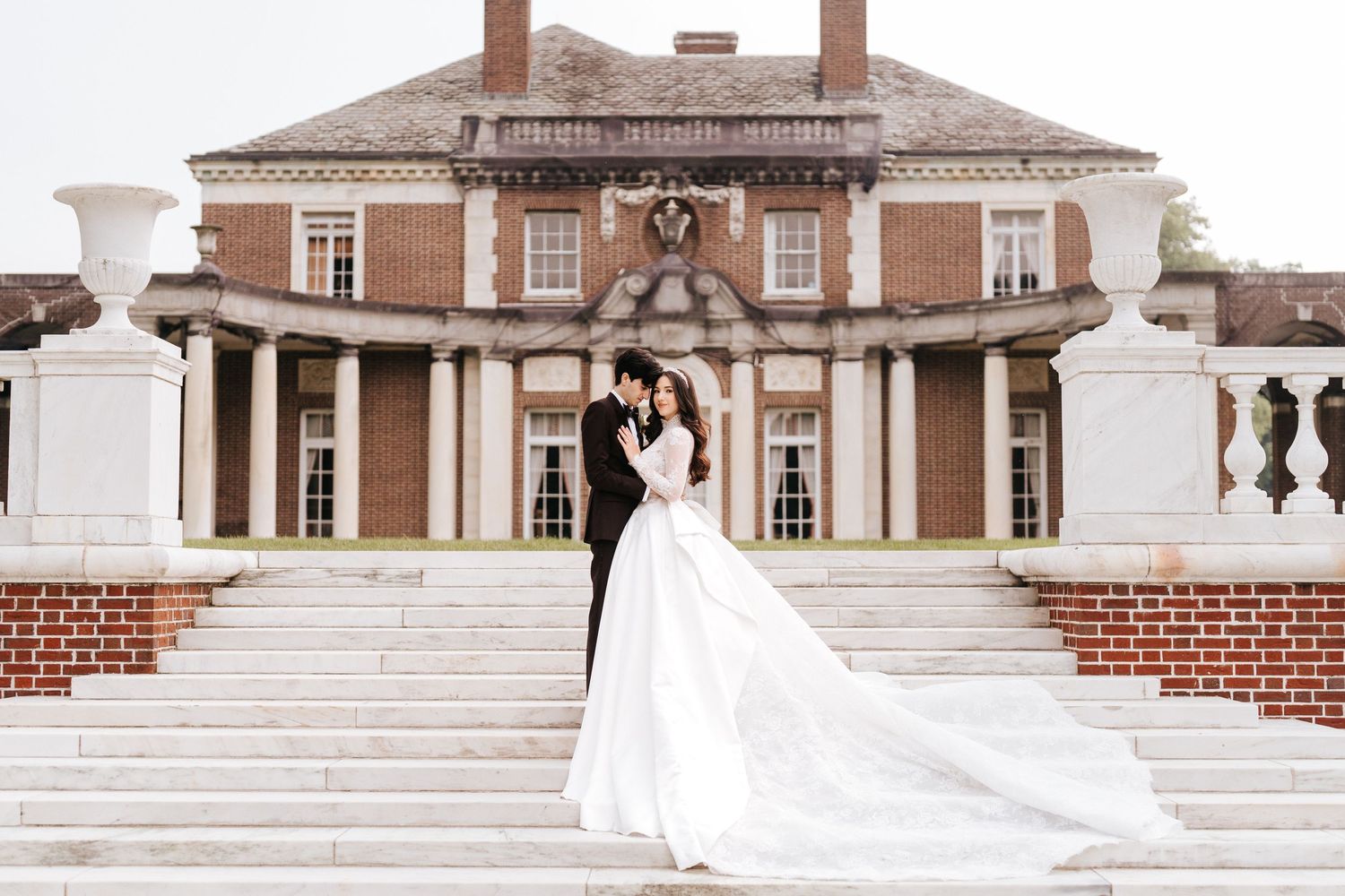 jewish wedding photography of a couple at De'seversky by benjamin kohen studios