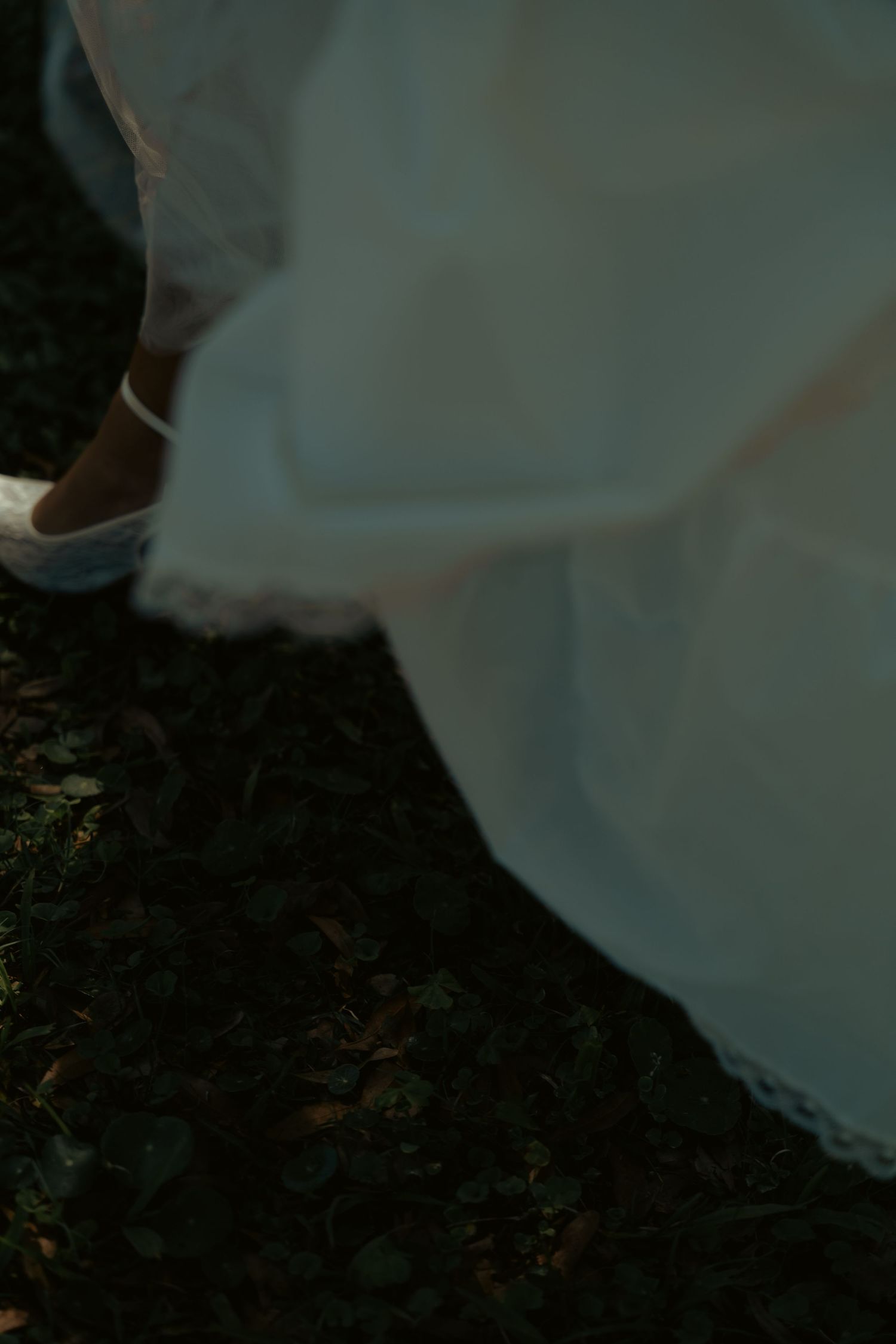 Luxury wedding photographer, videographer & content creator capturing emotional, natural moments. Based in FL & Philadelphia.