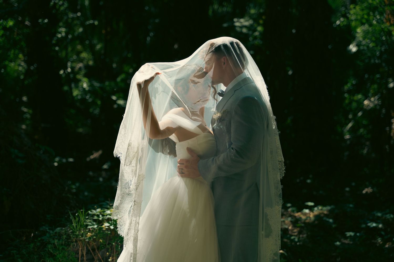 wedding photographer philadelphia and destination weddings natural style