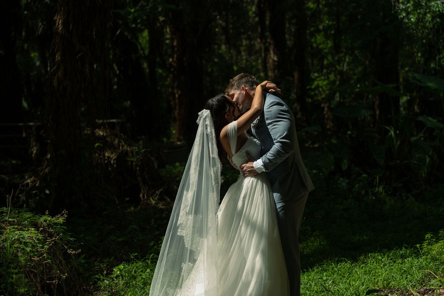 wedding photographer philadelphia and destination weddings natural style