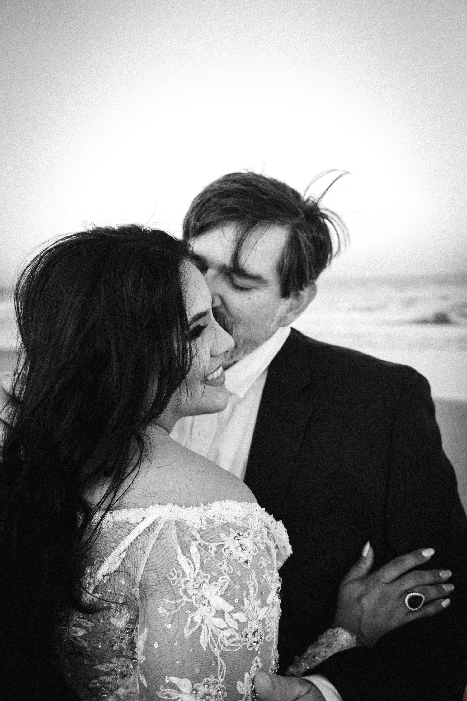 Luxury wedding photographer, videographer & content creator capturing emotional, natural moments. Based in FL & Philadelphia.