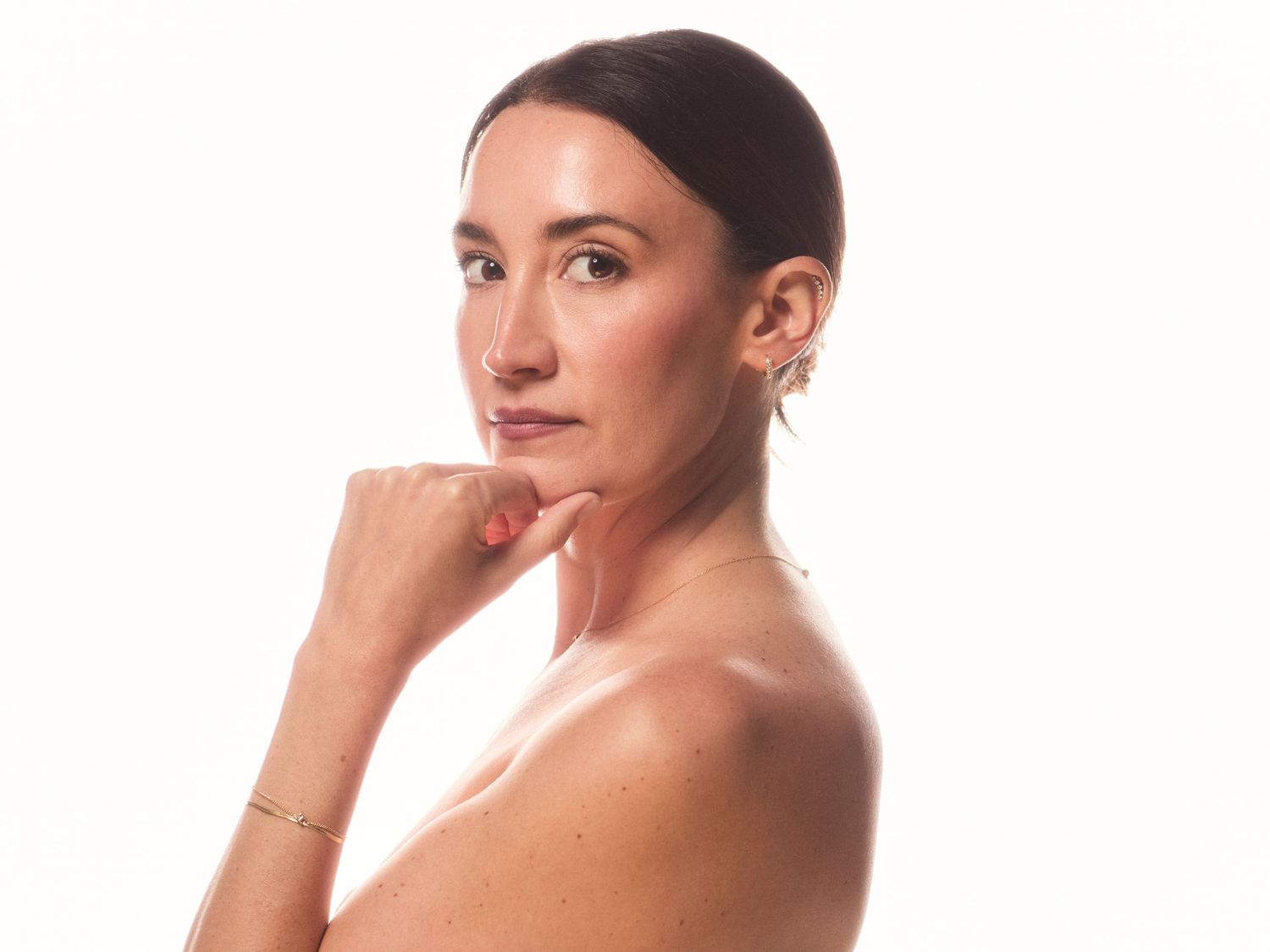 Editorial beauty portrait with gold jewelry, Eugene Oregon photographer