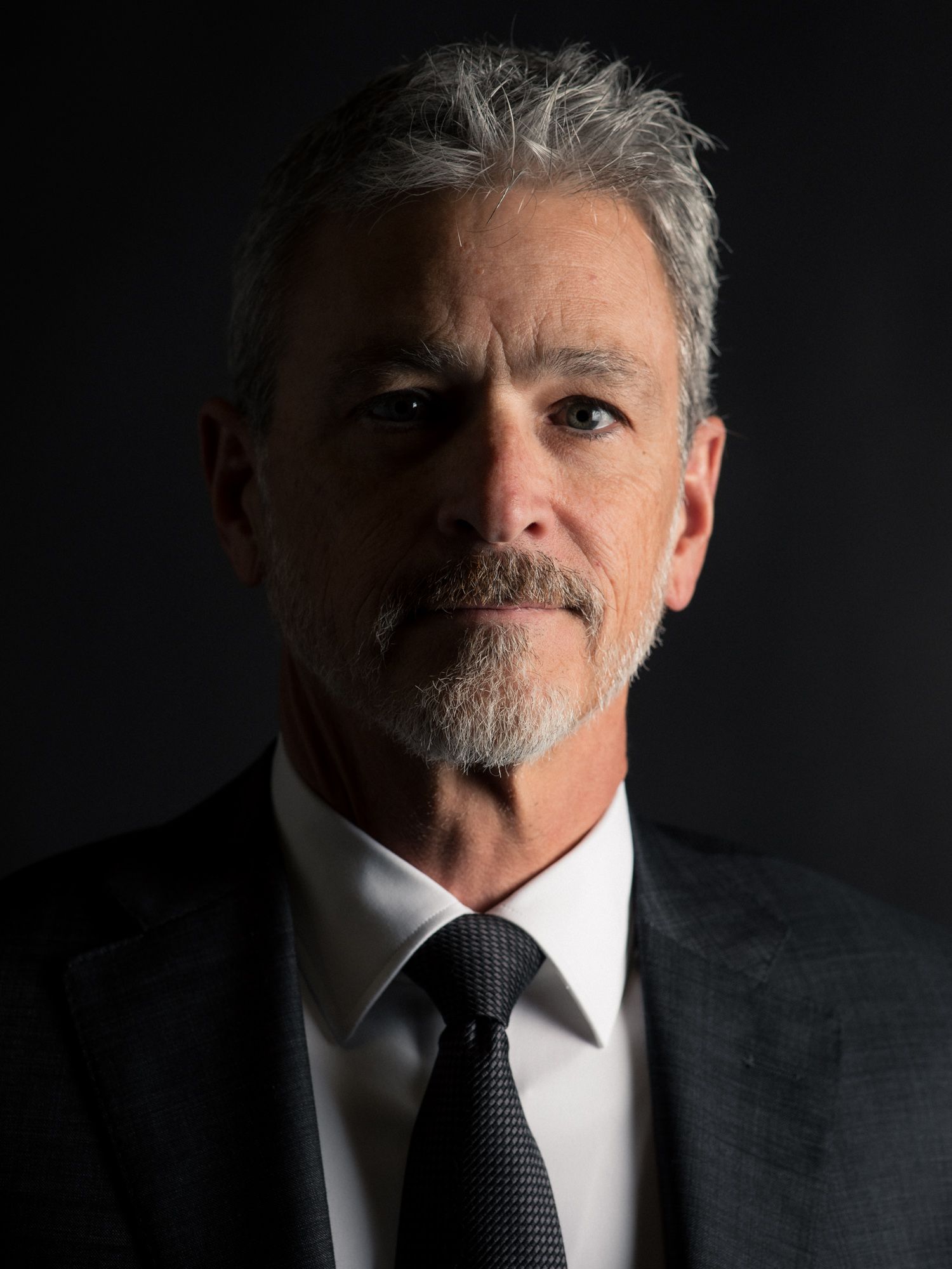 Dramatic headshot in Portland Oregon