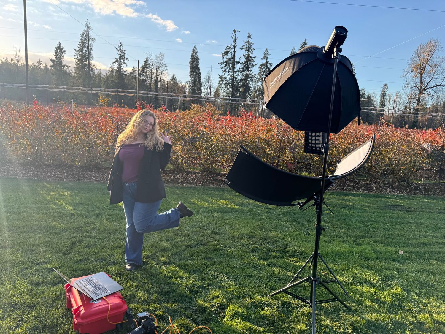 Outdoor personal branding headshot in Eugene Oregon featuring natural light behind the scenes