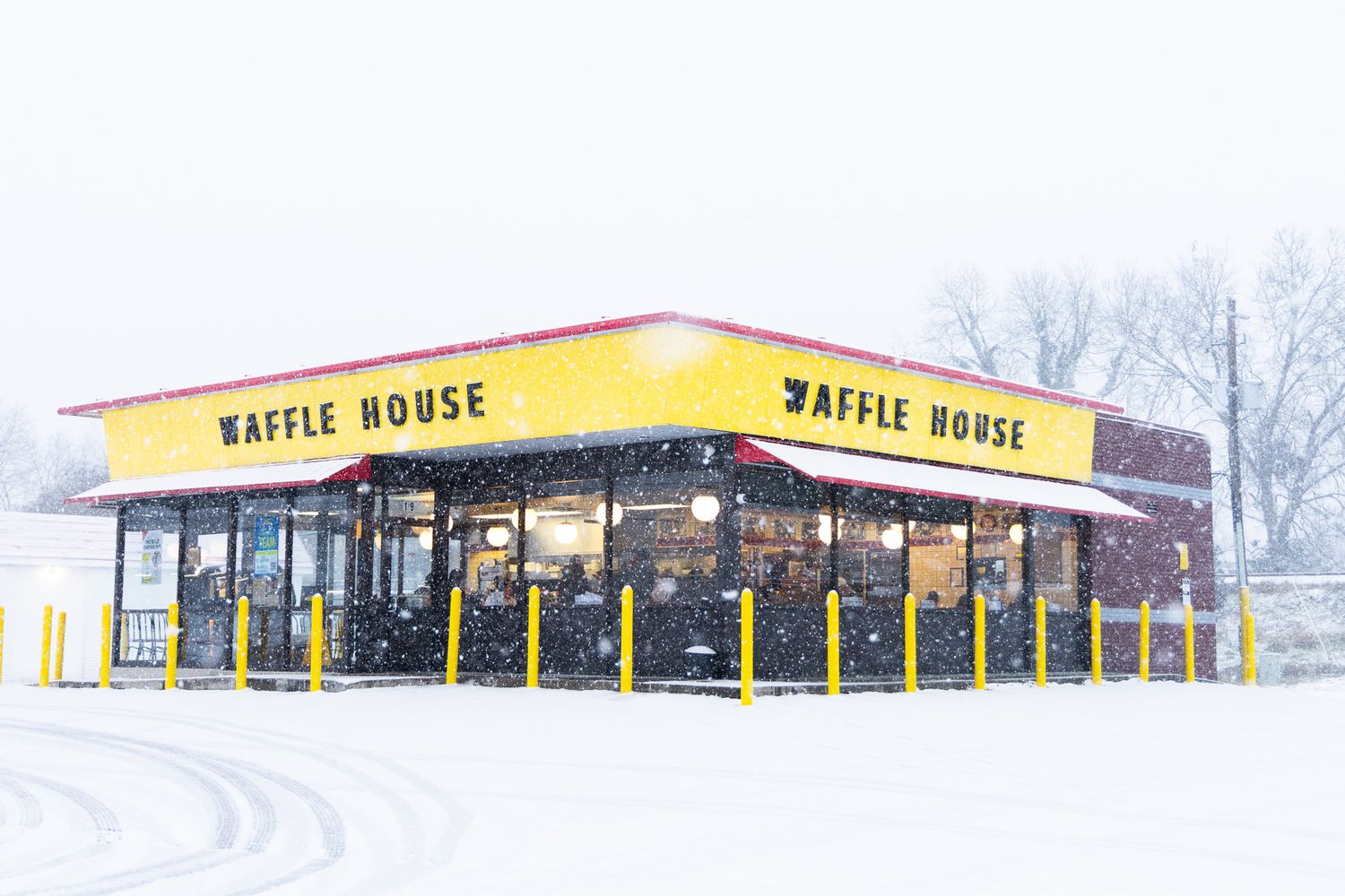 waffle house in the snow