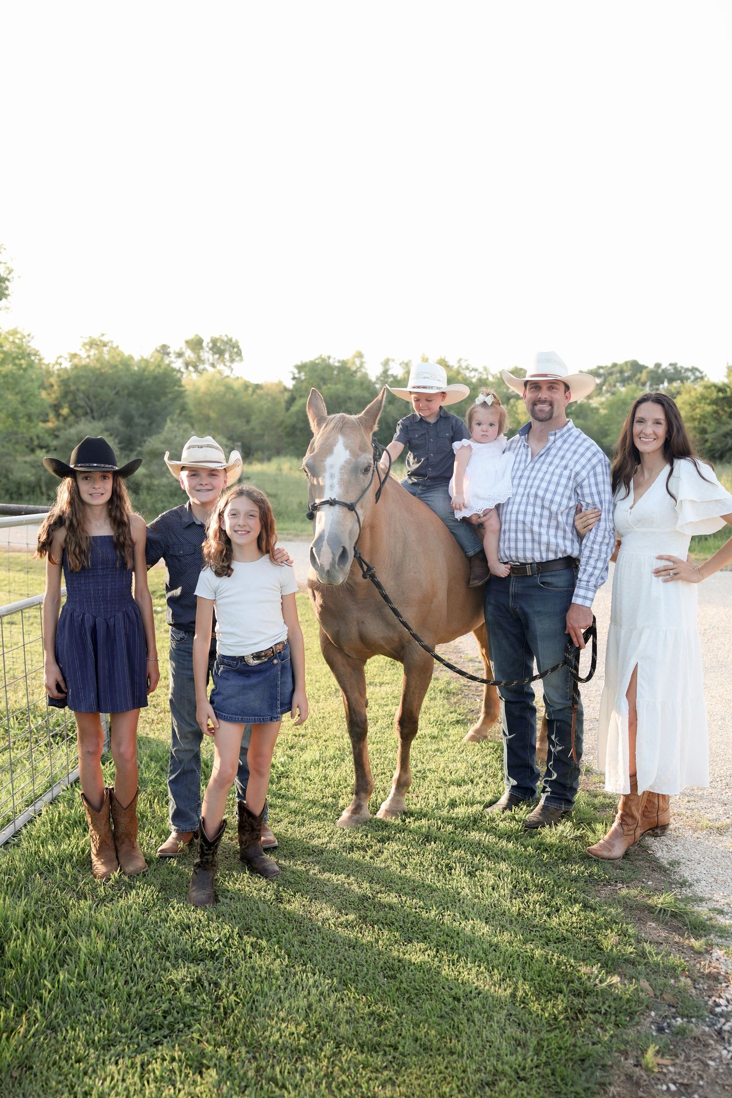 family photos with horse outdoor family photos alvin texas western photos