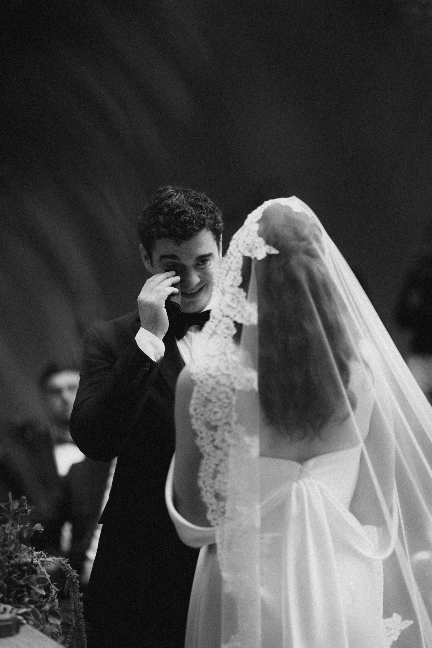 Emotional wedding moments in Zona Colonial Santo Domingo