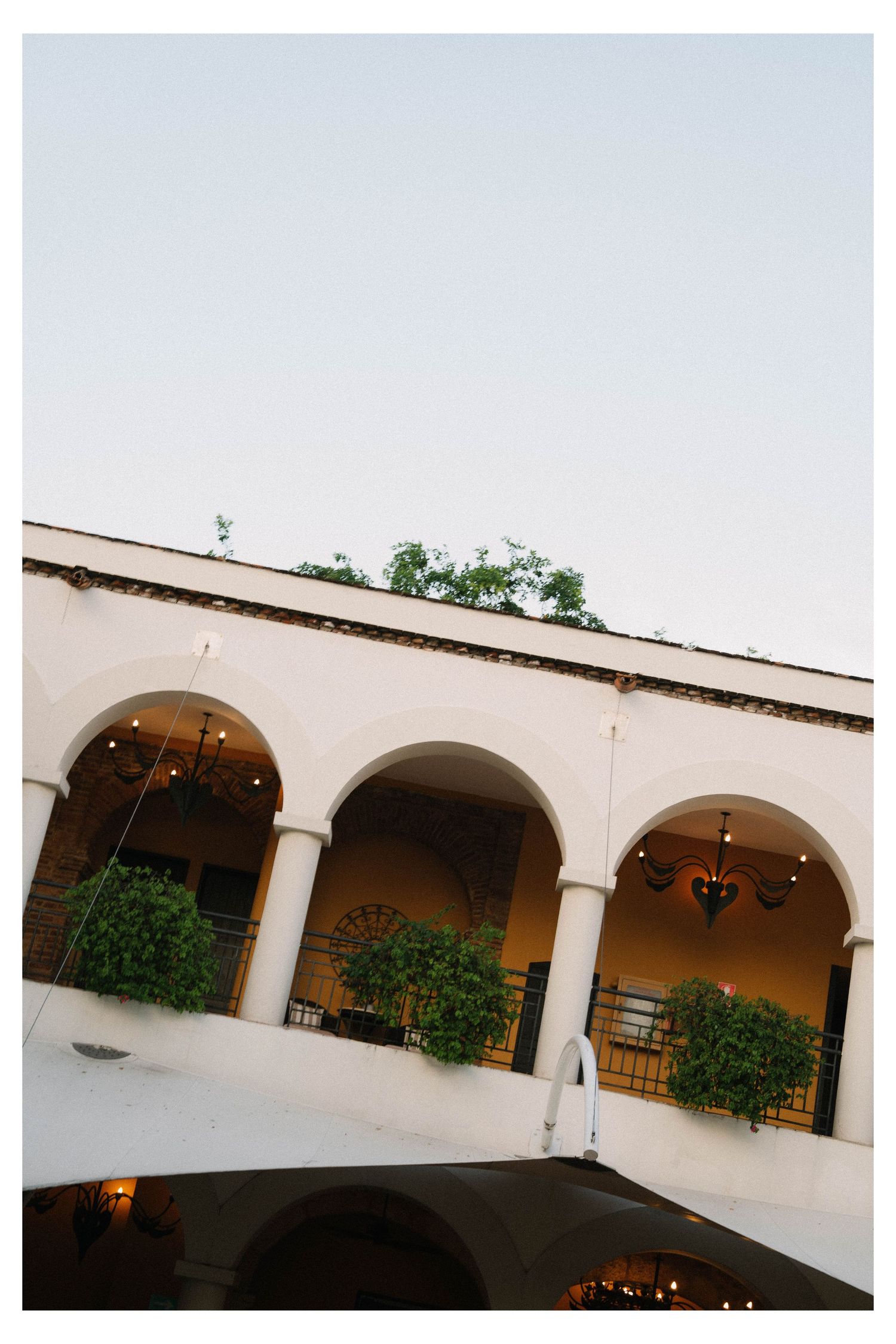 Emotional wedding moments in Zona Colonial Santo Domingo