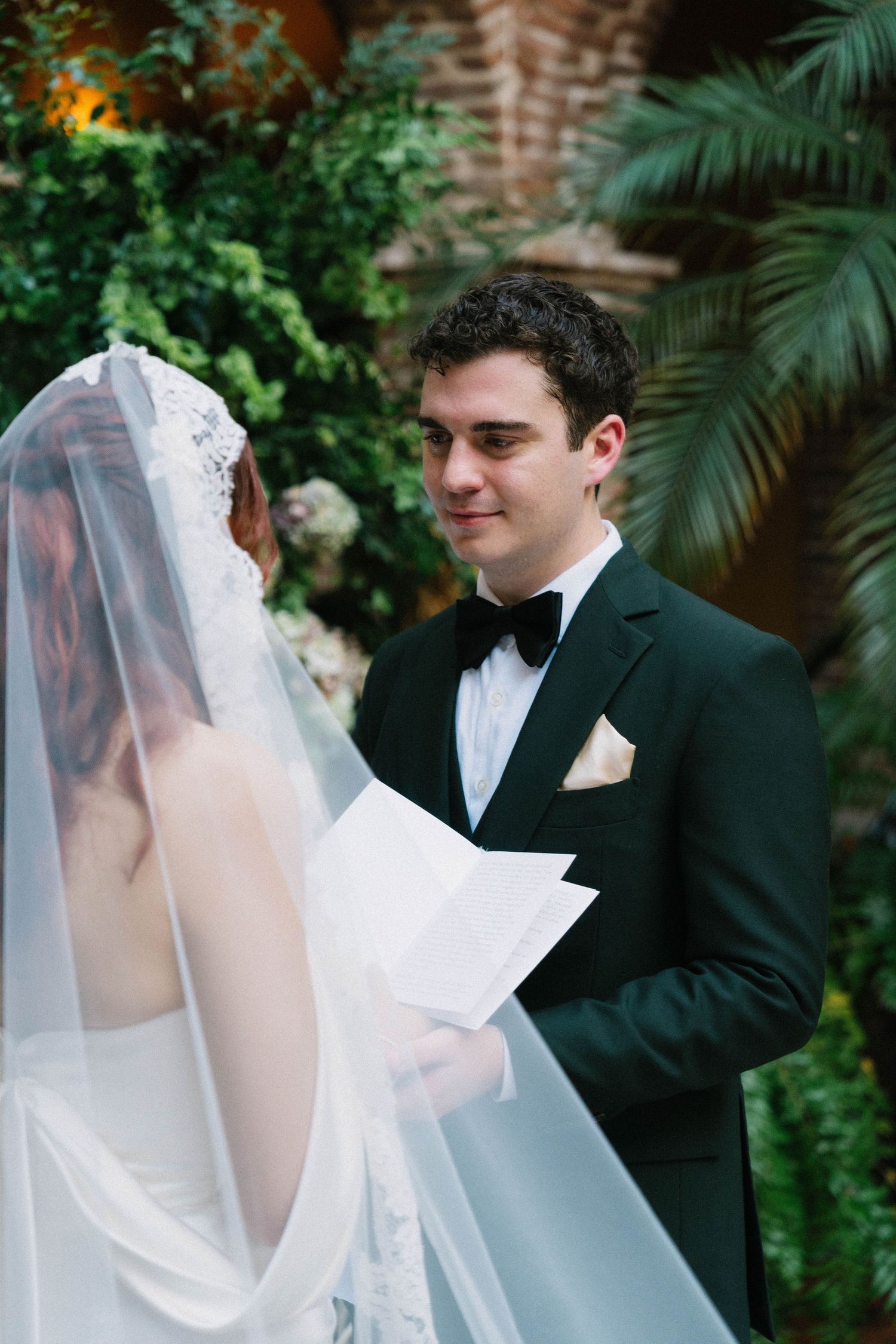 Emotional wedding moments in Zona Colonial Santo Domingo