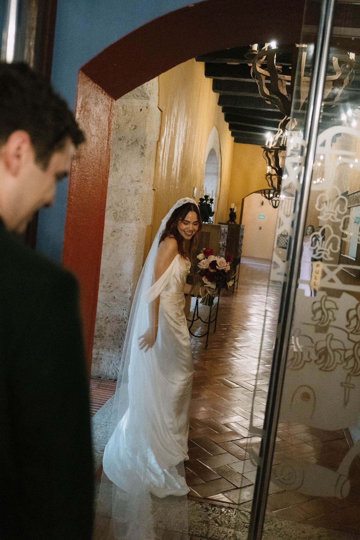 Emotional wedding moments in Zona Colonial Santo Domingo