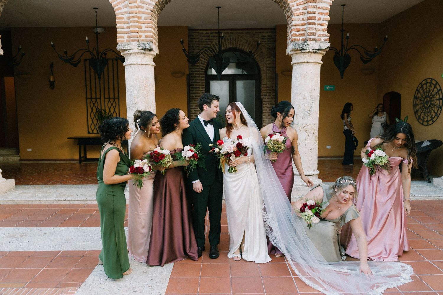 Emotional wedding moments in Zona Colonial Santo Domingo
