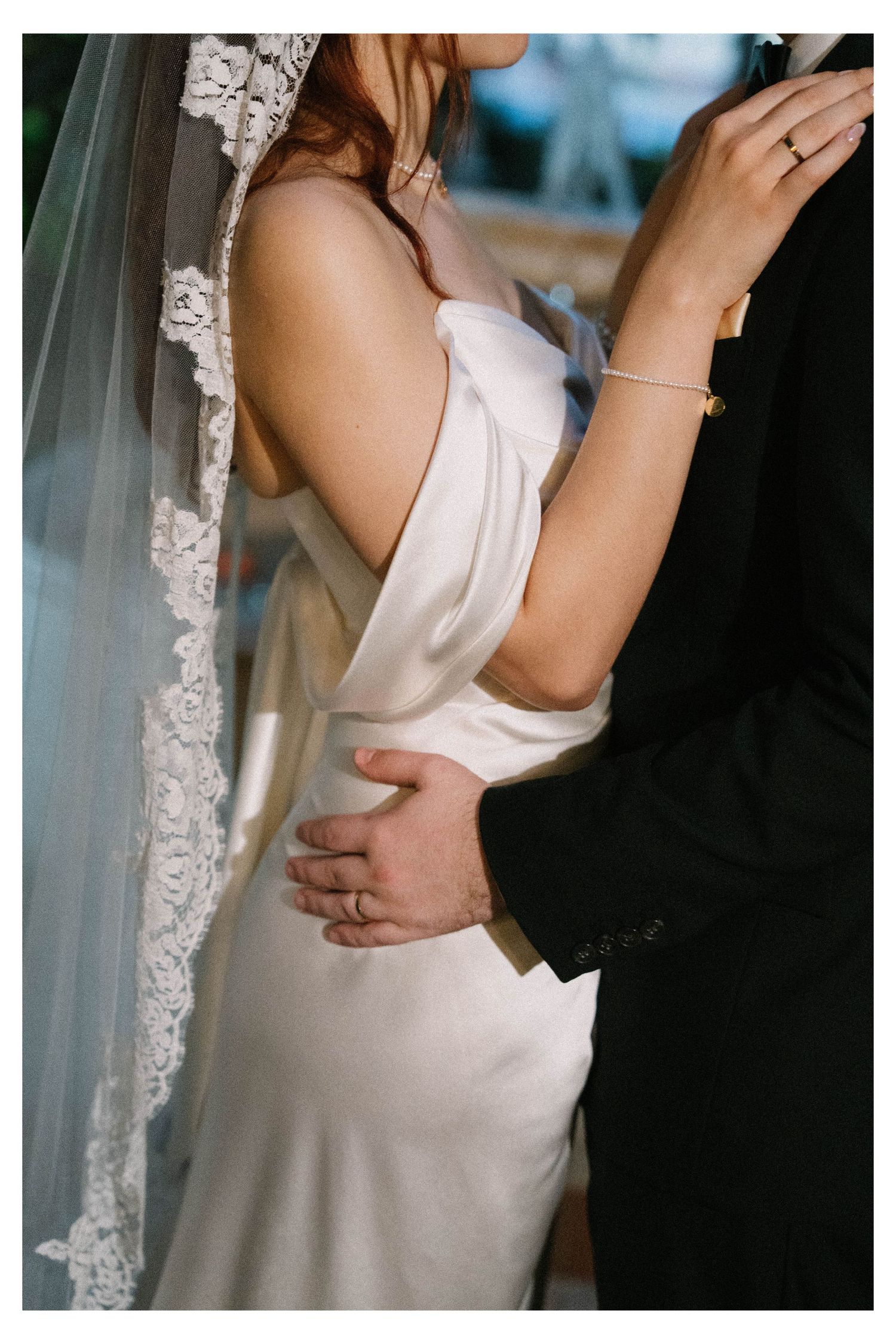Emotional wedding moments in Zona Colonial Santo Domingo