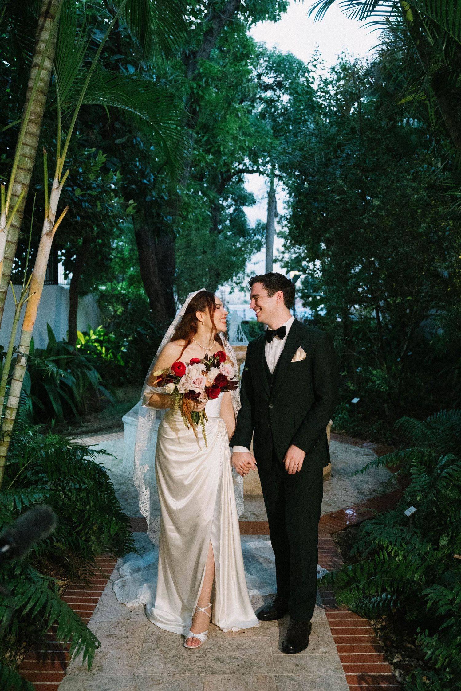 Bride and groom during their wedding in Zona Colonial Santo Domingo