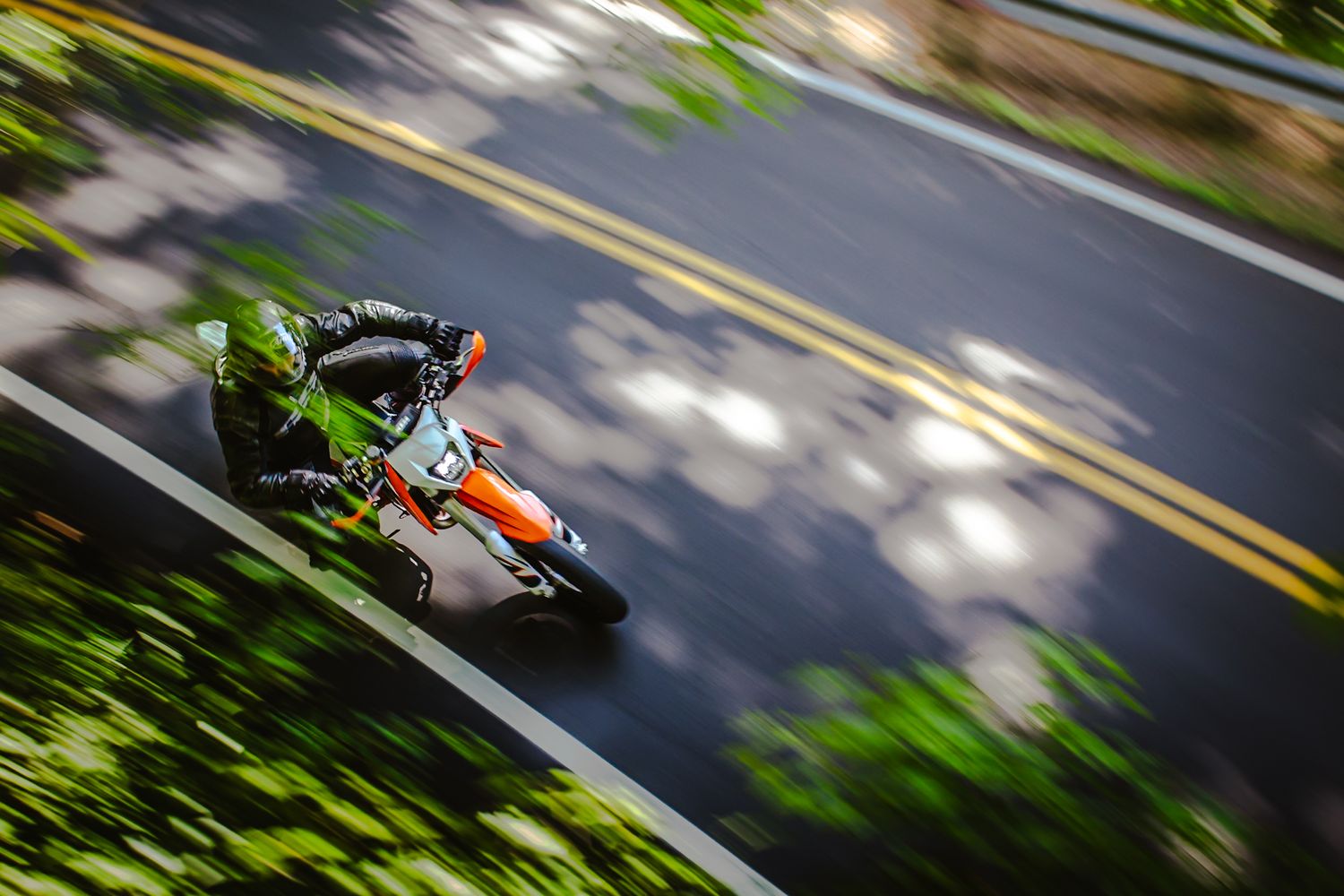 Dirtbike on tail of the dragon