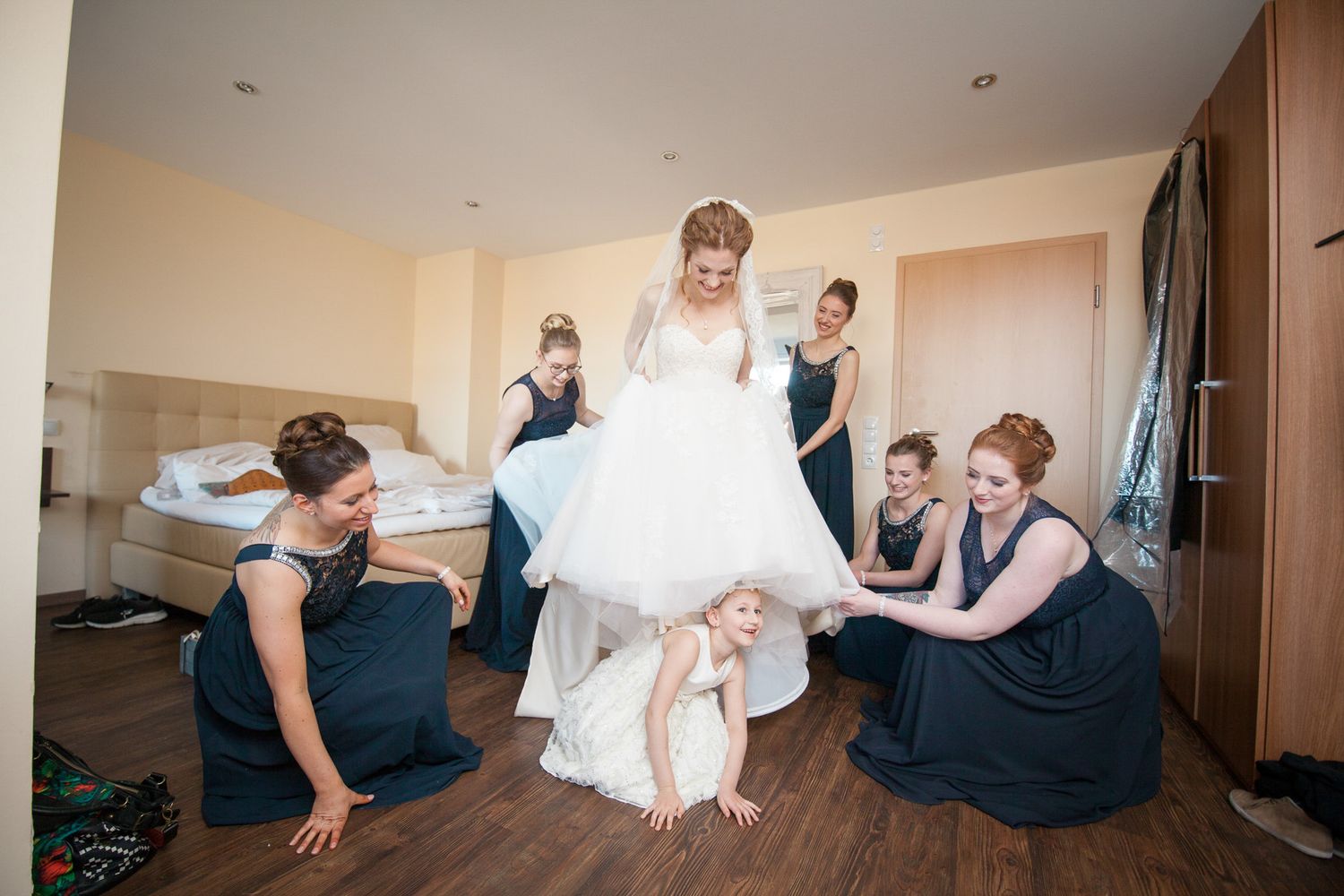 Vorbereitung Braut lustiges Foto Hochzeit Funny Image Wedding