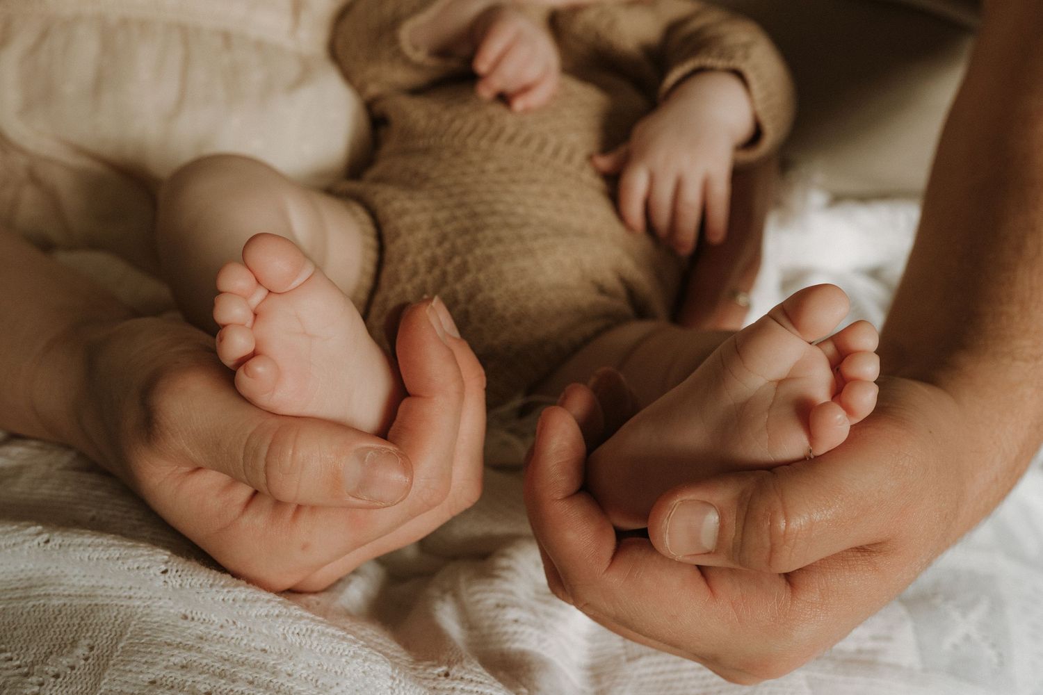 Clare Lopez Photography | Kent based Maternity, Newborn & Family Photographer.