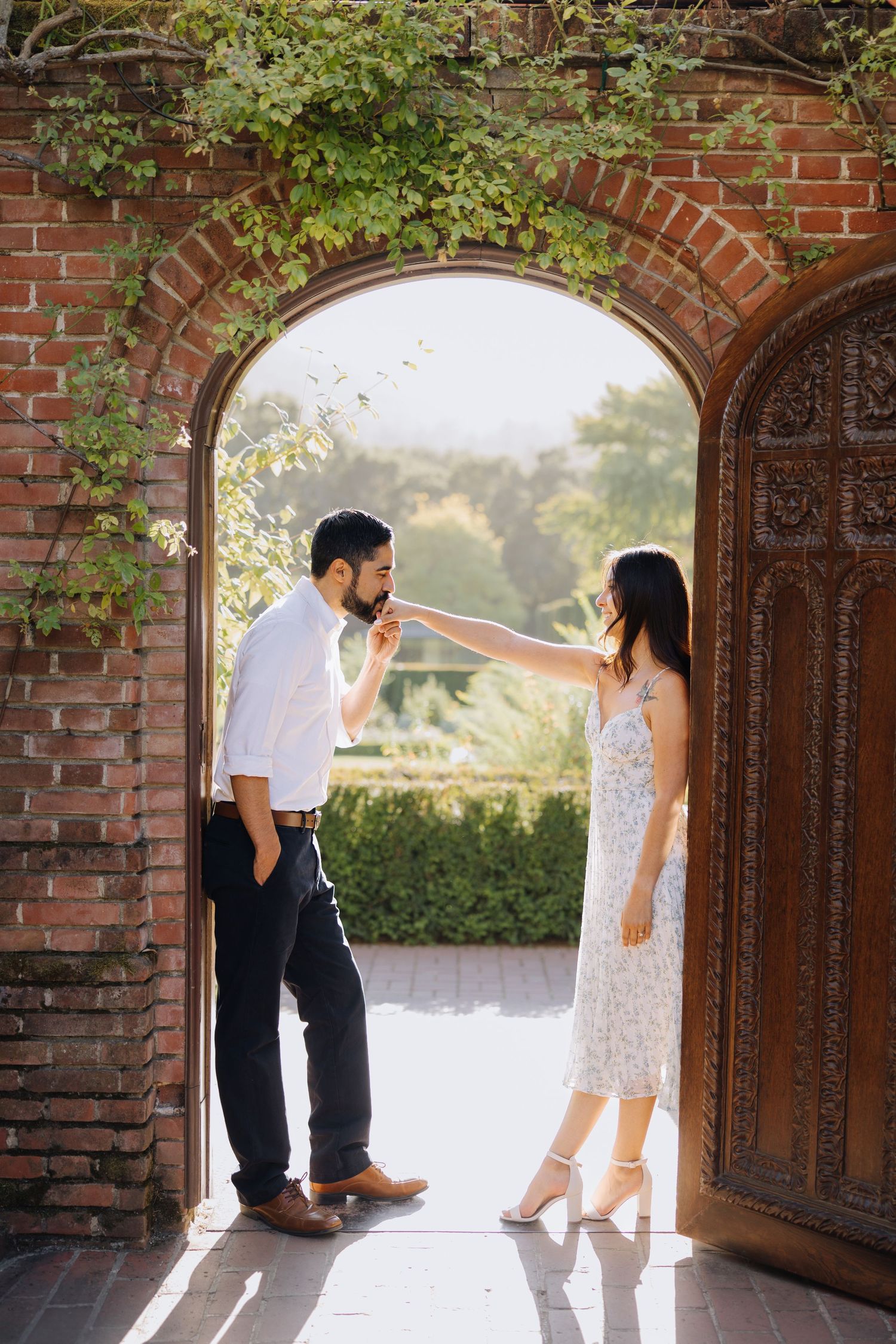 Couple engagement session at Filoli Historic House & World-Class Garden in Woodside, San Mateo