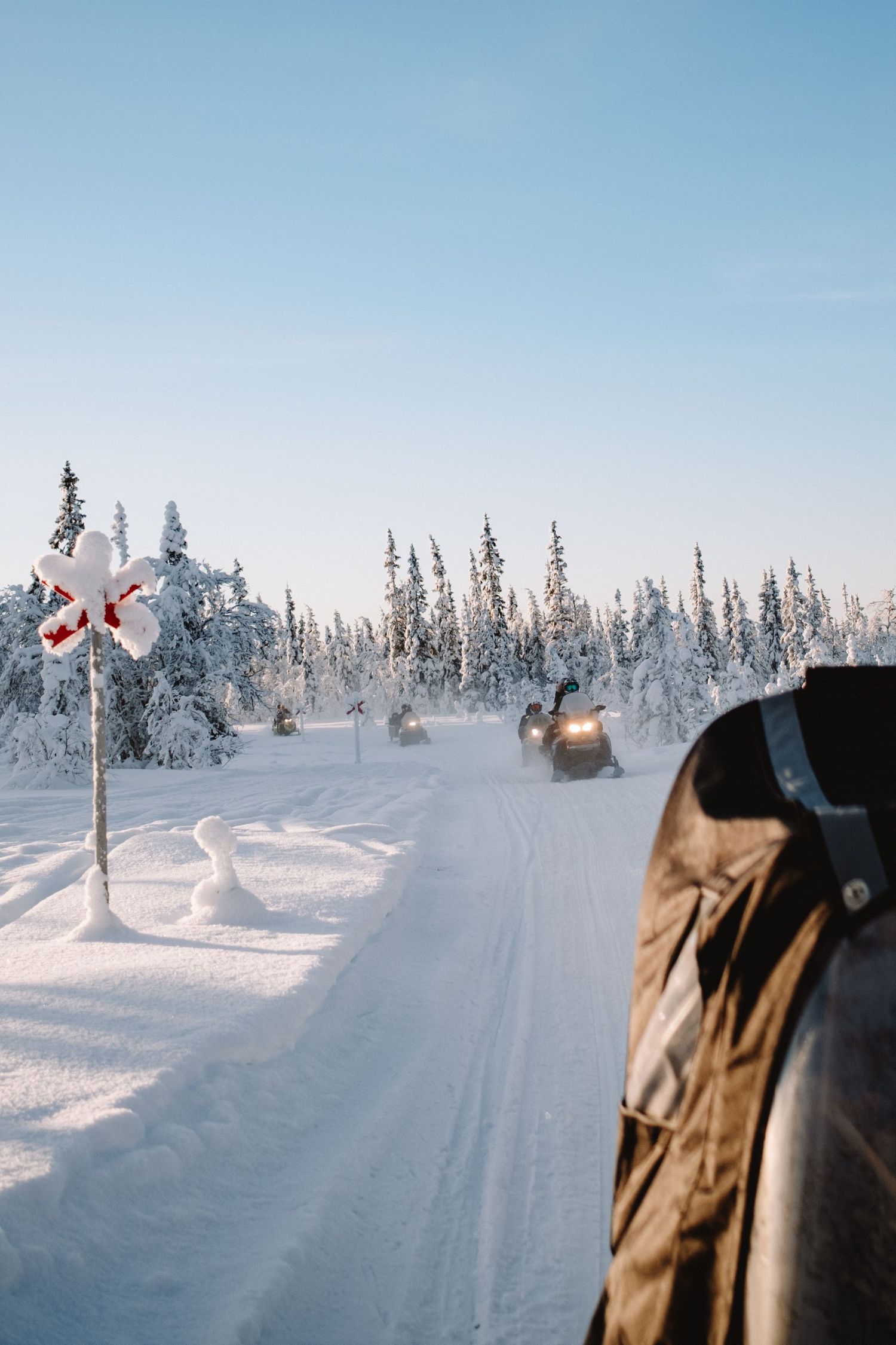 Vinterbröllop i Jämtland – Storåbränna & Big River Camp | Bröllopsfotograf Åre