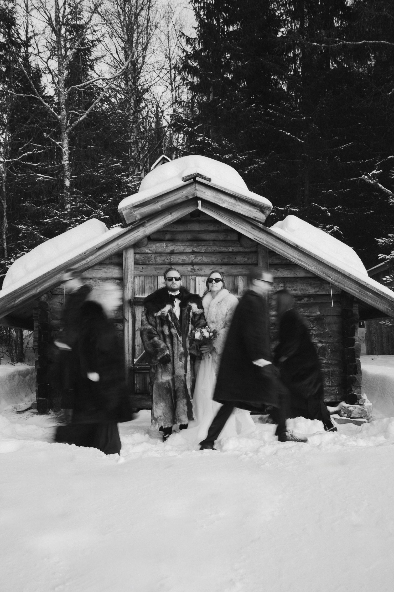 Bröllop vid Åkersjön i Jämtland under bröllopsfotografering