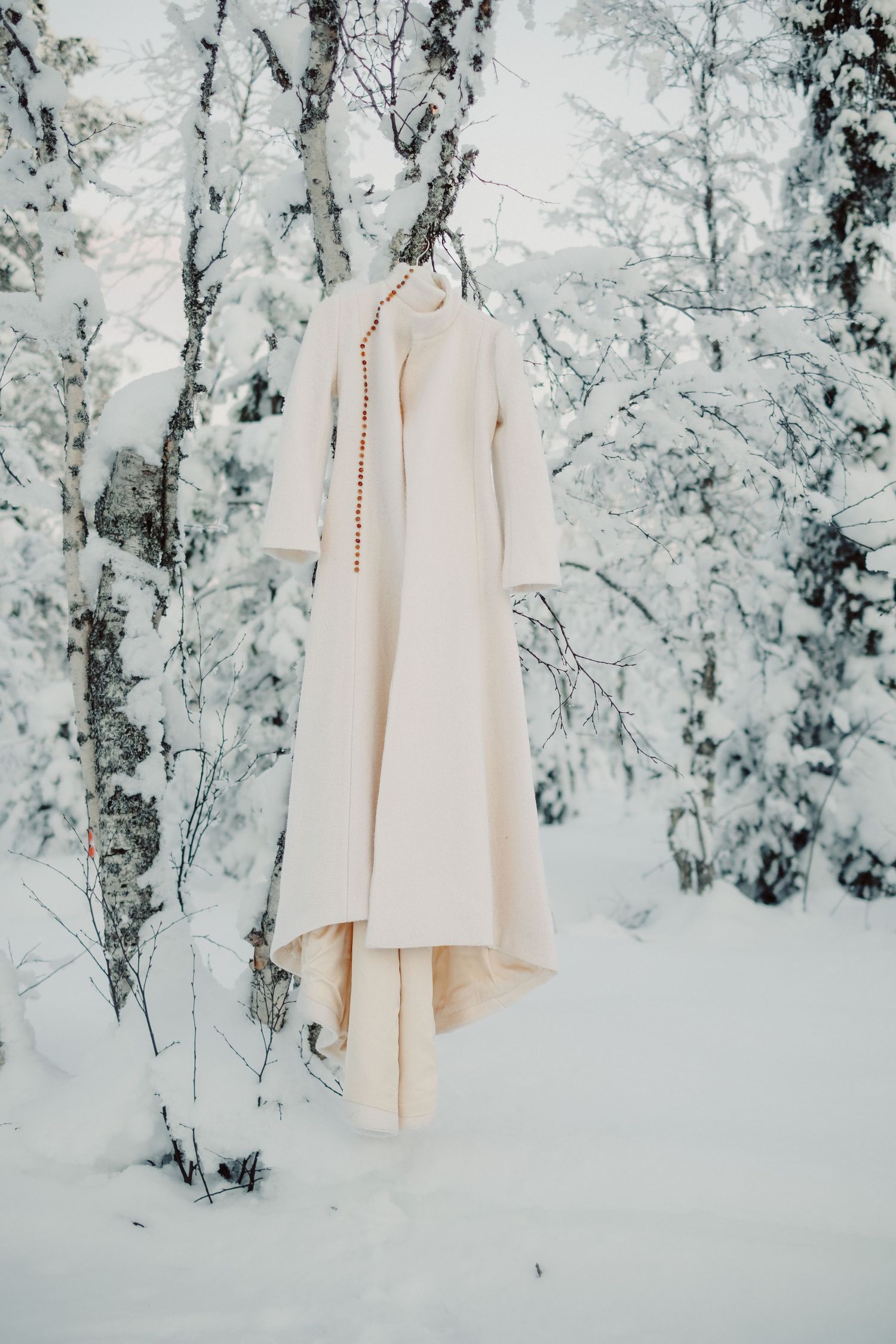 Vinterbröllop i Jämtland – Storåbränna & Big River Camp | Bröllopsfotograf Åre