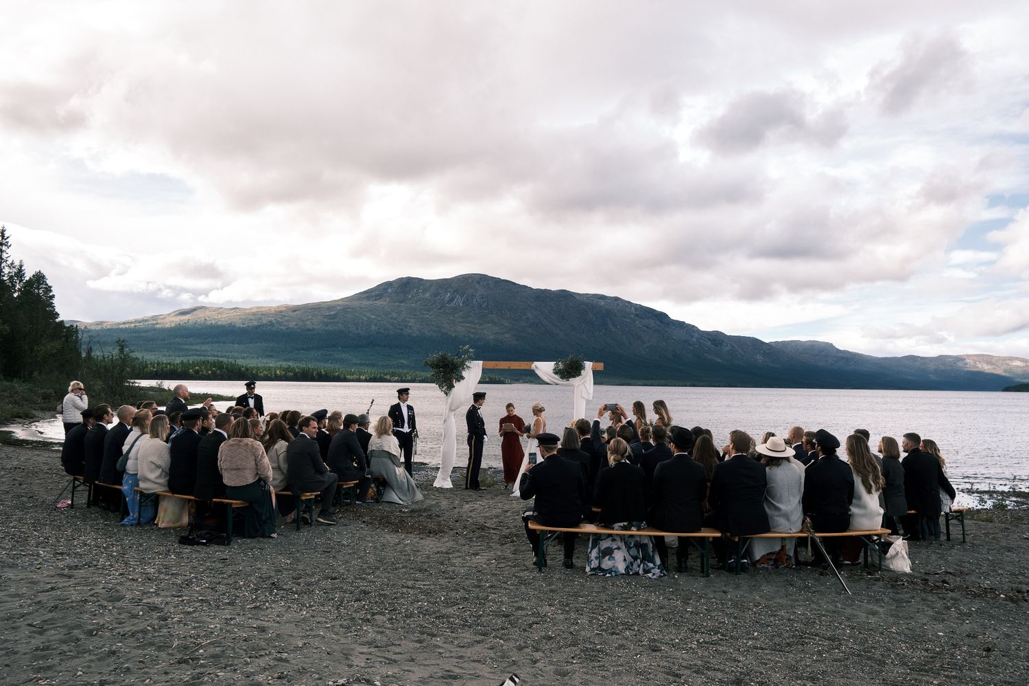 Höstbröllop i Jämtland – Ottsjö | Bröllopsfotograf Åre