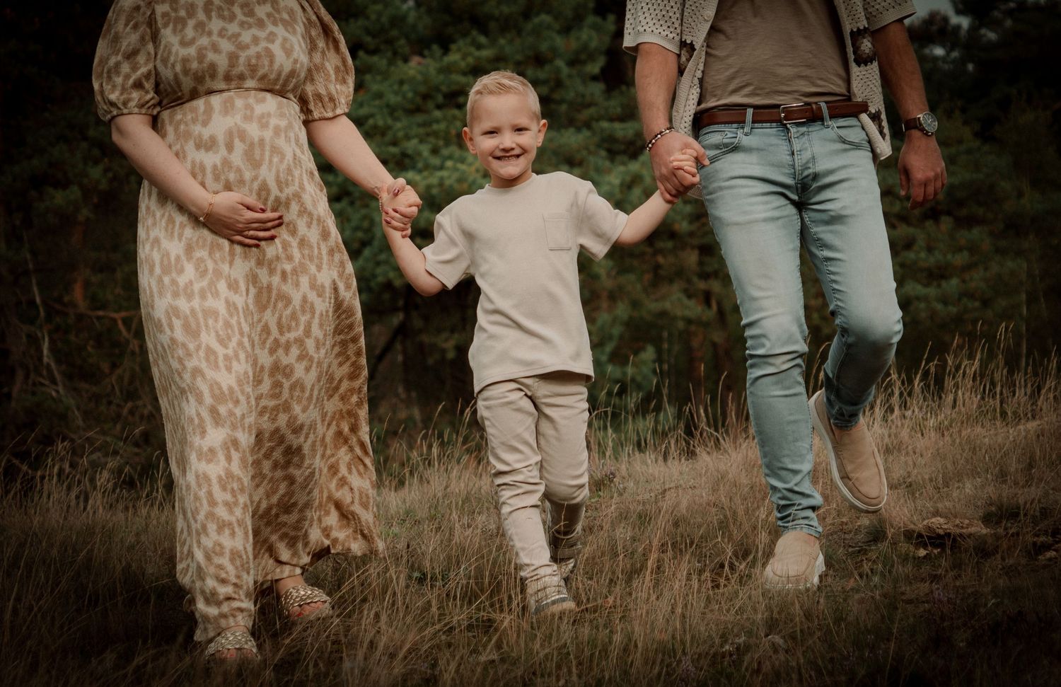 Sophie Mollee Photography - Zwangerschaps shoot - omgeving Eindhoven, Den Bosch, Boxtel, Schijndel, Esch, Liempde, Best, Rosmalen