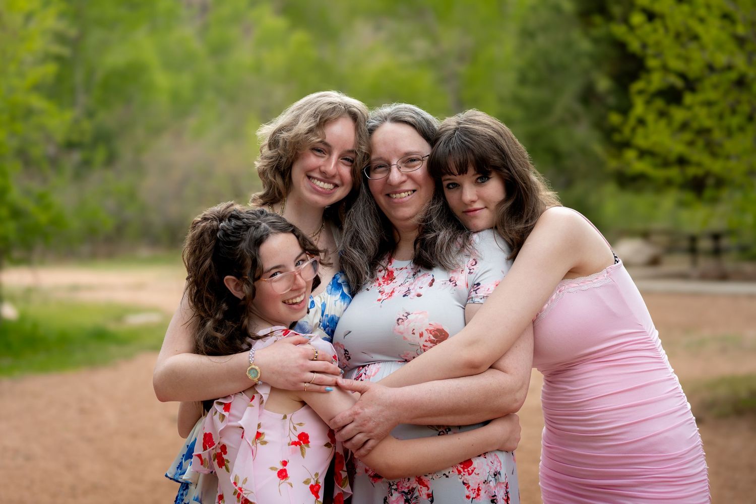 Family posing at North Cheyenne Cañon
