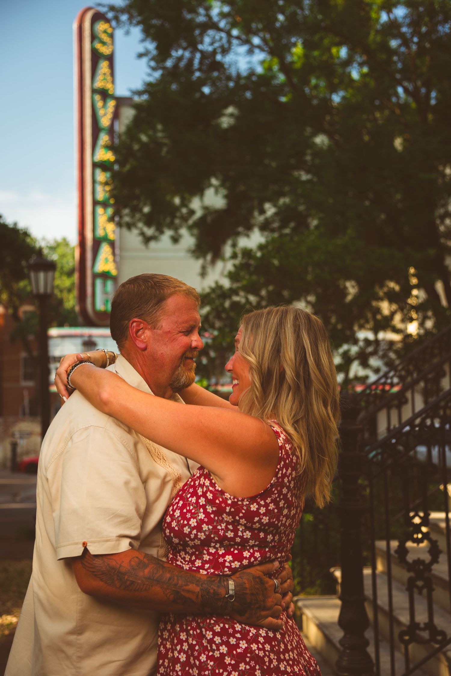 Romantic couples photography photo session tour with downtown walking tour at Savannah Theatre, Savannah Georgia