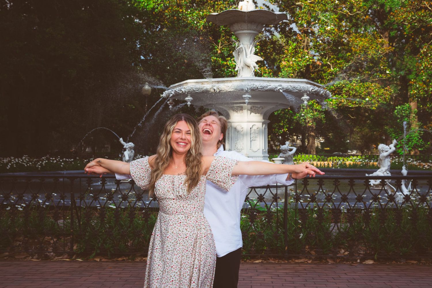 Romantic couples photography photo session tour with downtown walking tour at Forsyth Fountain in Forsyth Park Savannah Georgia