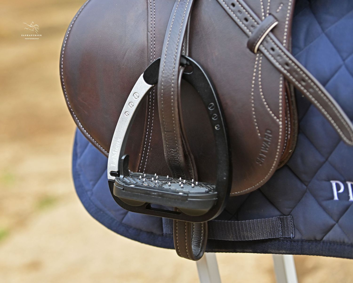 Saddle