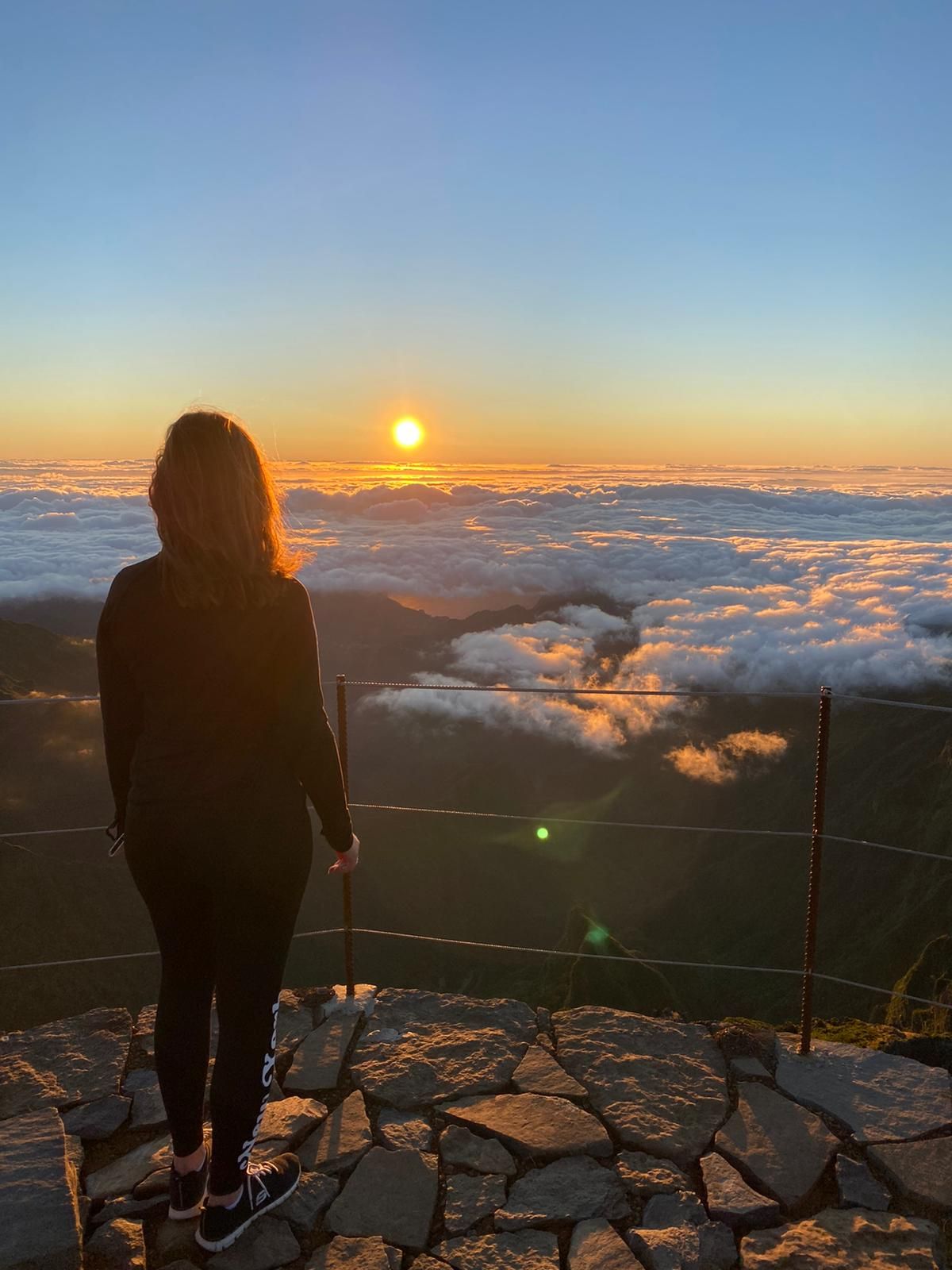 Donja Louise geniet van een reismoment in Madeira vol inspiratie, avontuur en mooie herinneringen.