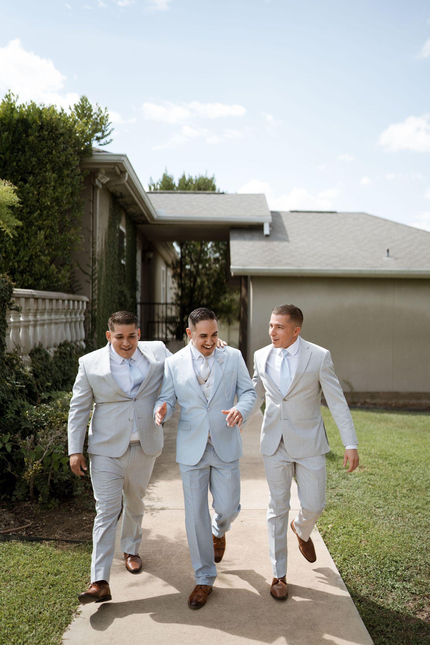 The gardens of cransebury view groom and groomsmen