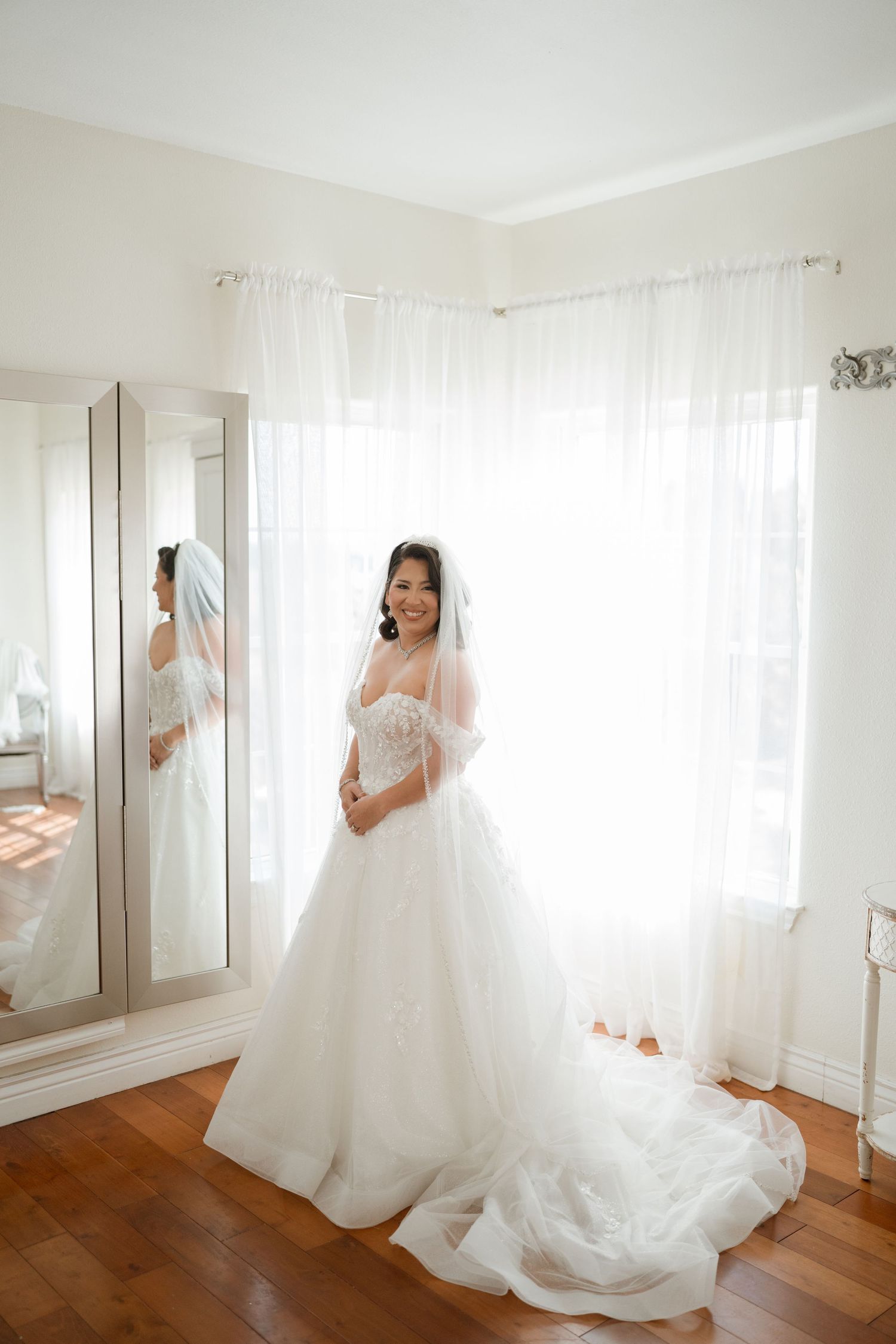 The gardens of cransebury view bride in dress