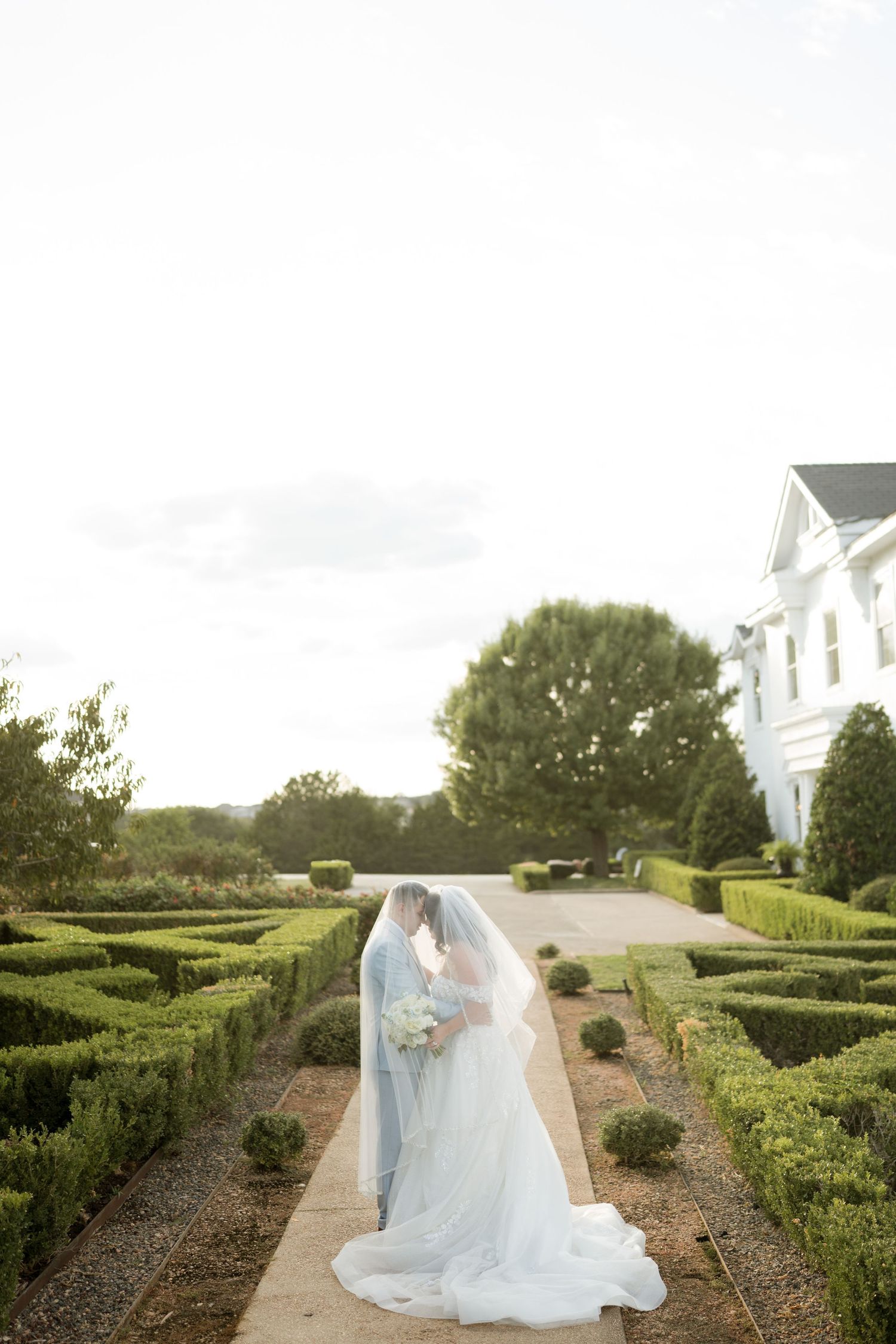 The gardens of cransebury view photos of couple