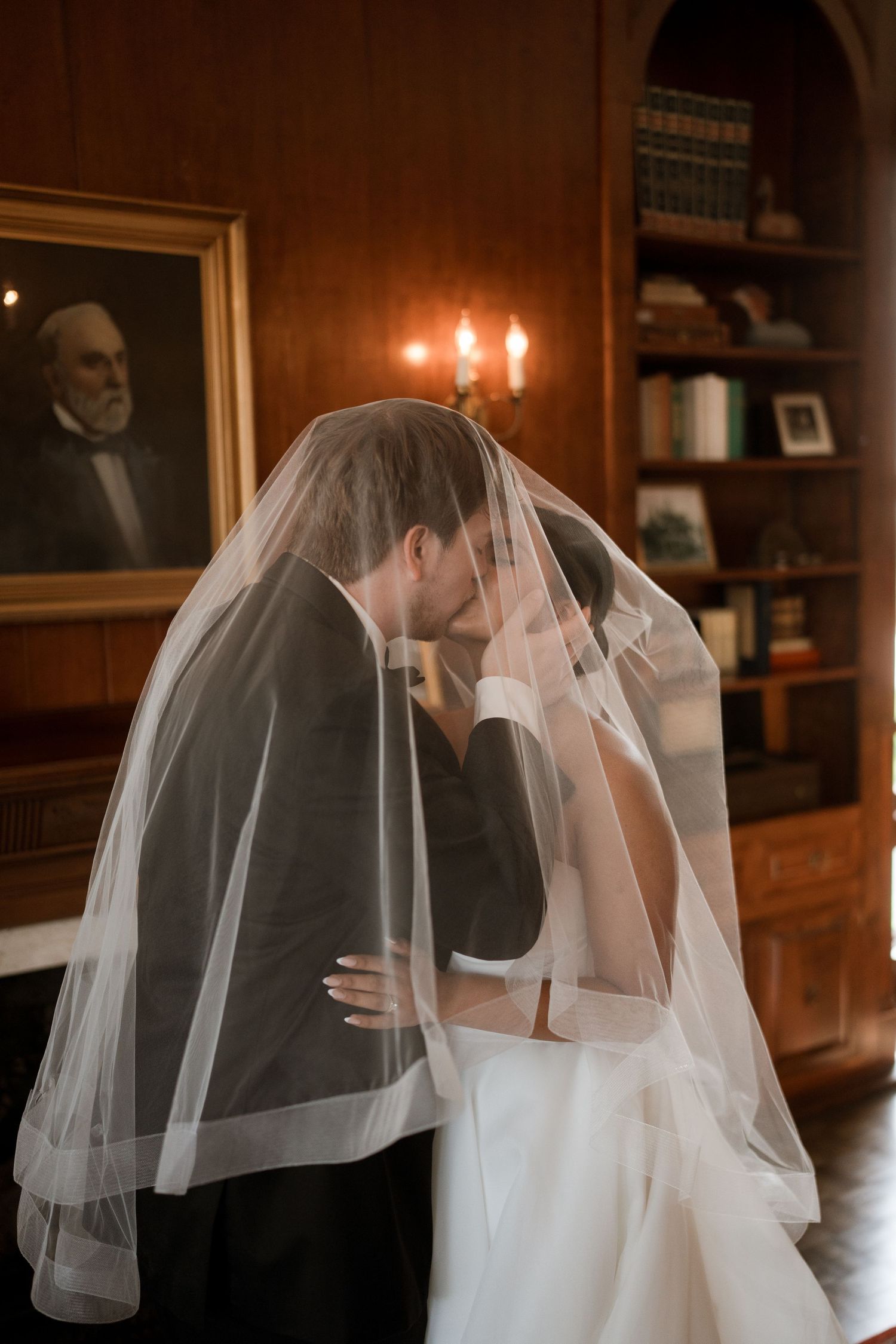 woodbine mansion photos of bride and groom in green room