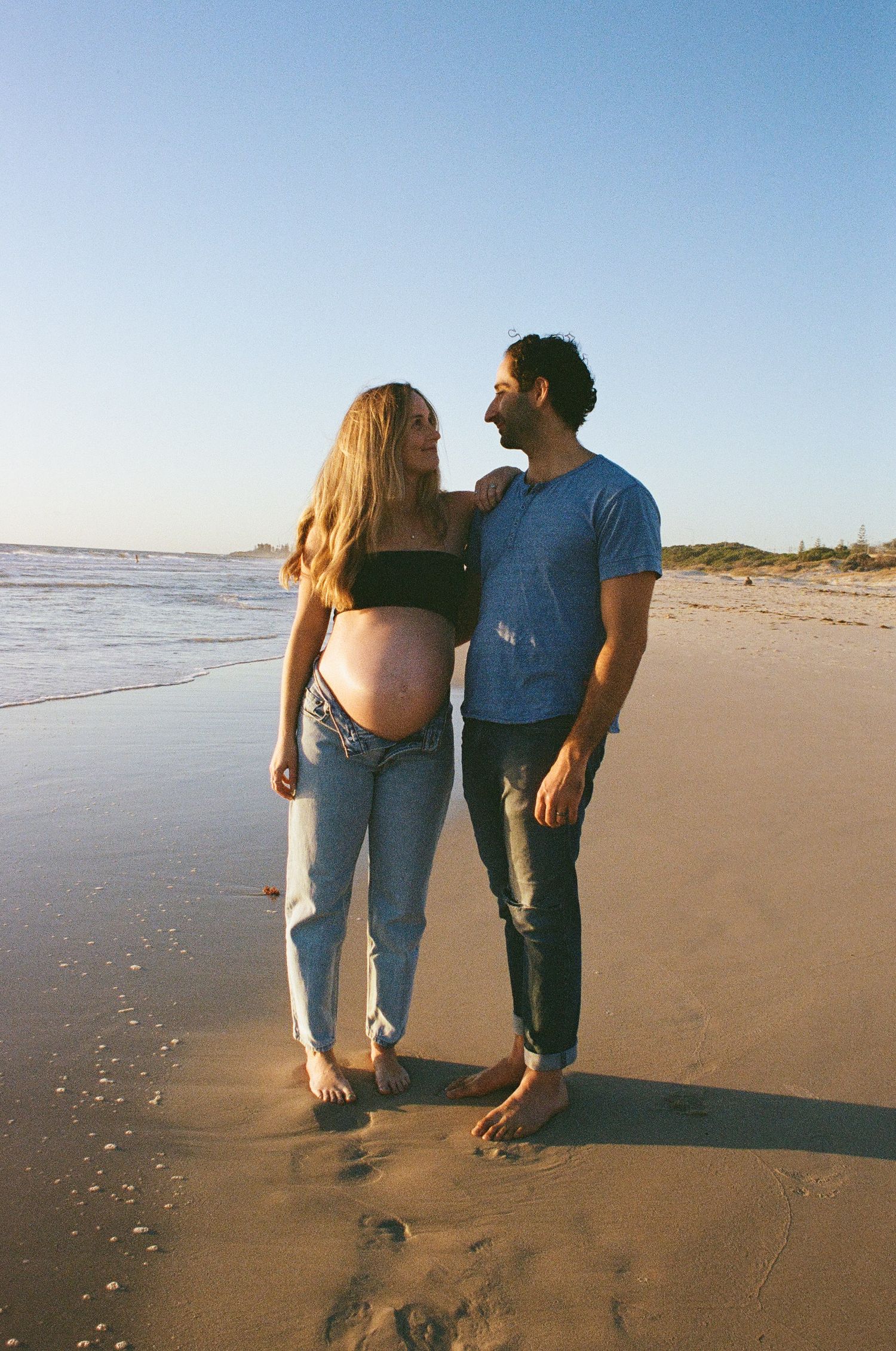 Maternity Photoshoot.
Film portrait at Leighton Beach Perth, golden hour on soft dunes